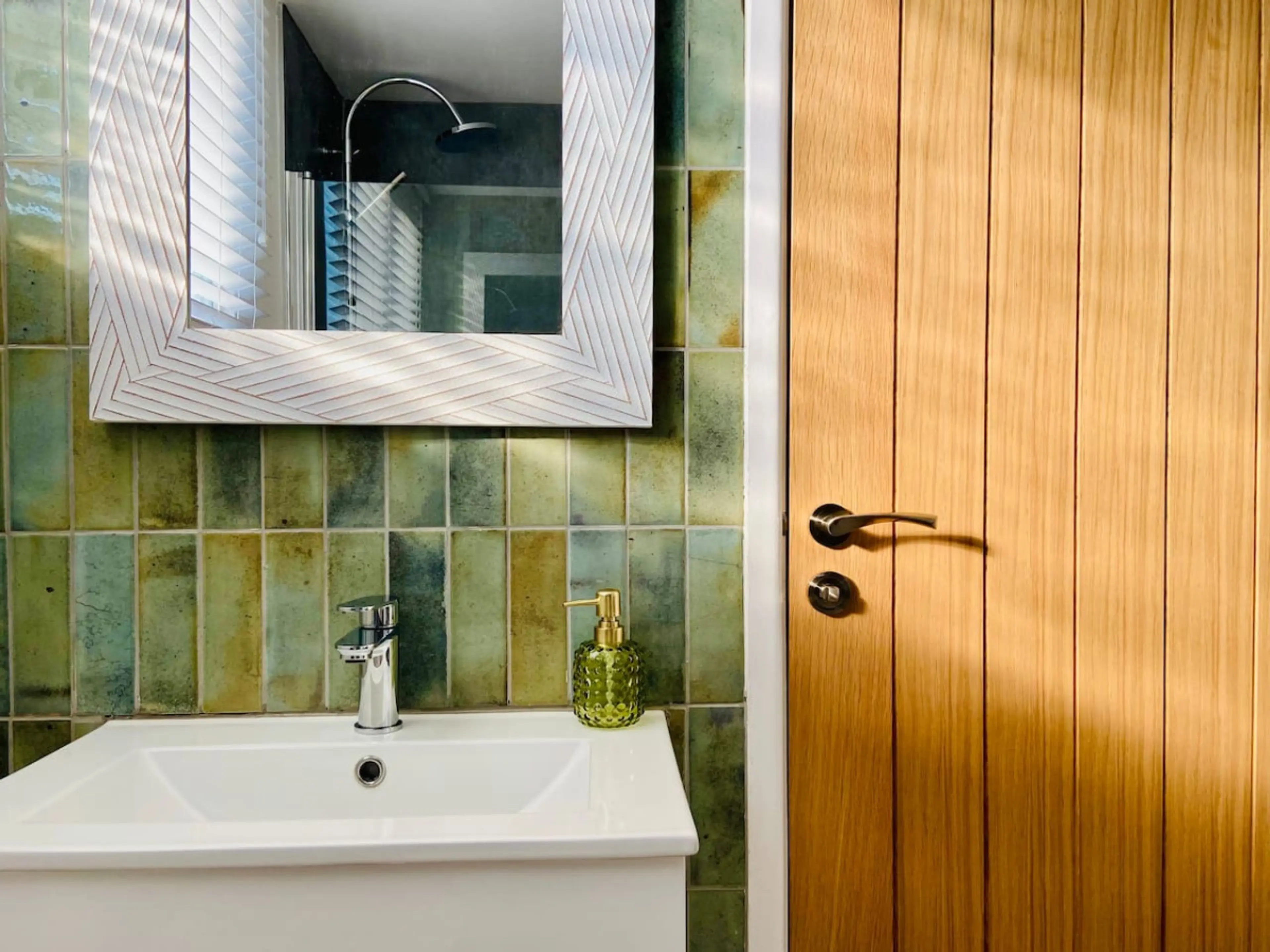 Birch Wood Lodge G/Floor Bed+Bath | EV Charger - Image 3