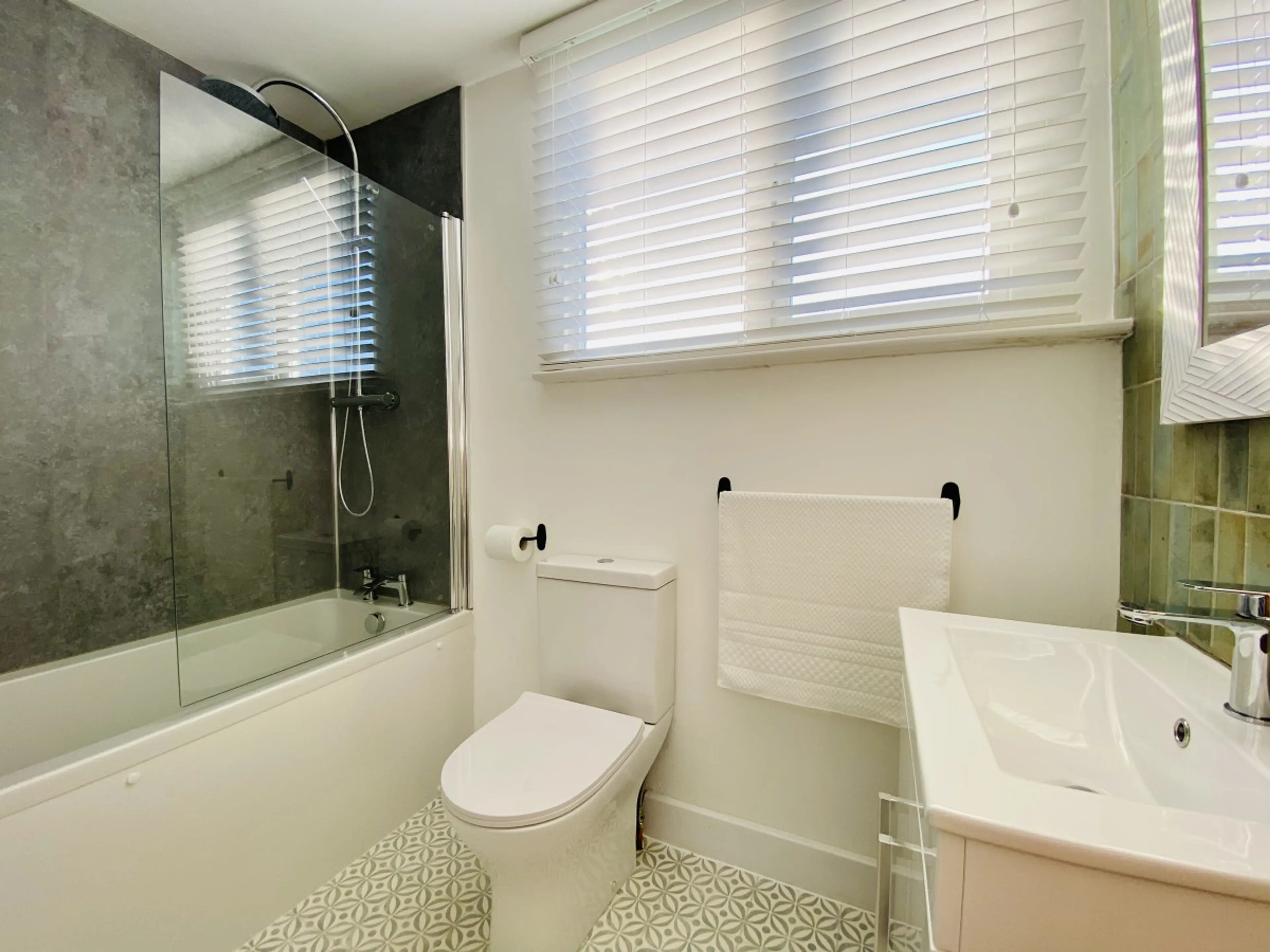 Birch Wood Lodge G/Floor Bed+Bath | EV Charger - Image 14