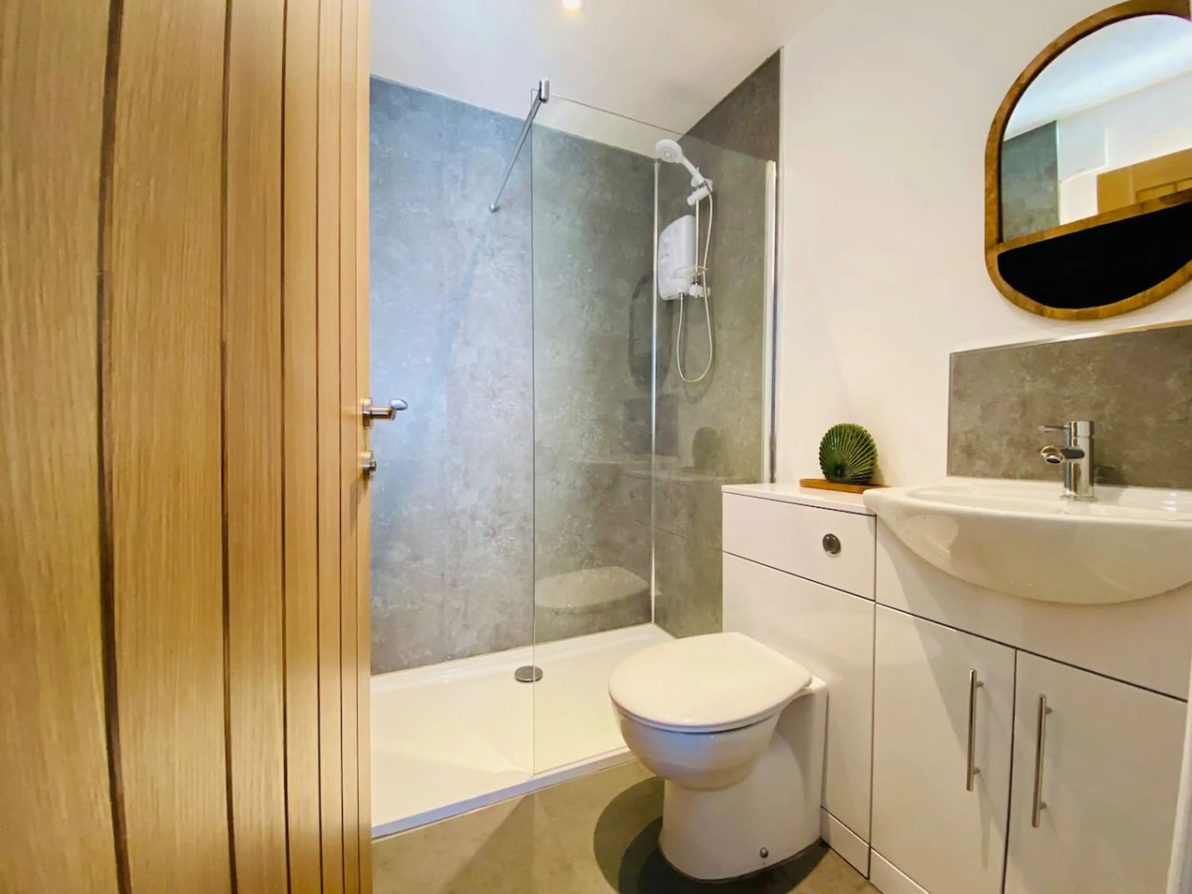 Birch Wood Lodge G/Floor Bed+Bath | EV Charger - Image 12