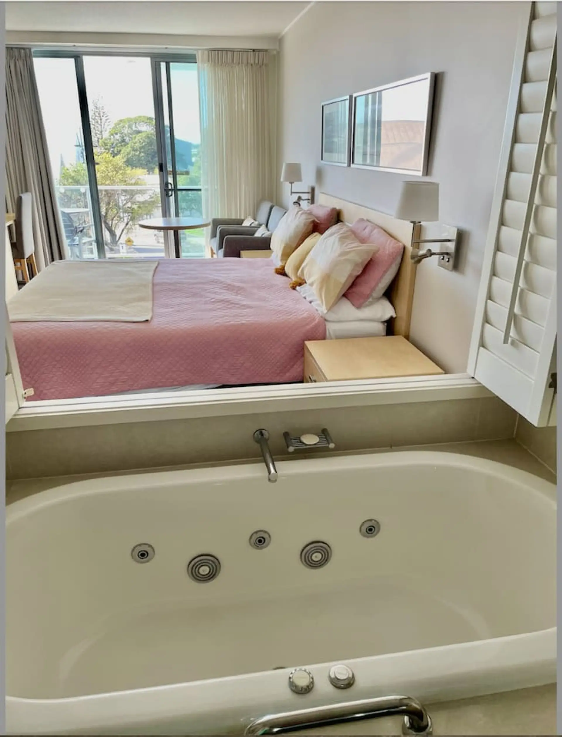 Spa and view to bed
