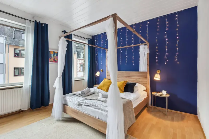 Vintage-Wohnung Lahnstein · Himmelbett · 2 Schlafzimmer