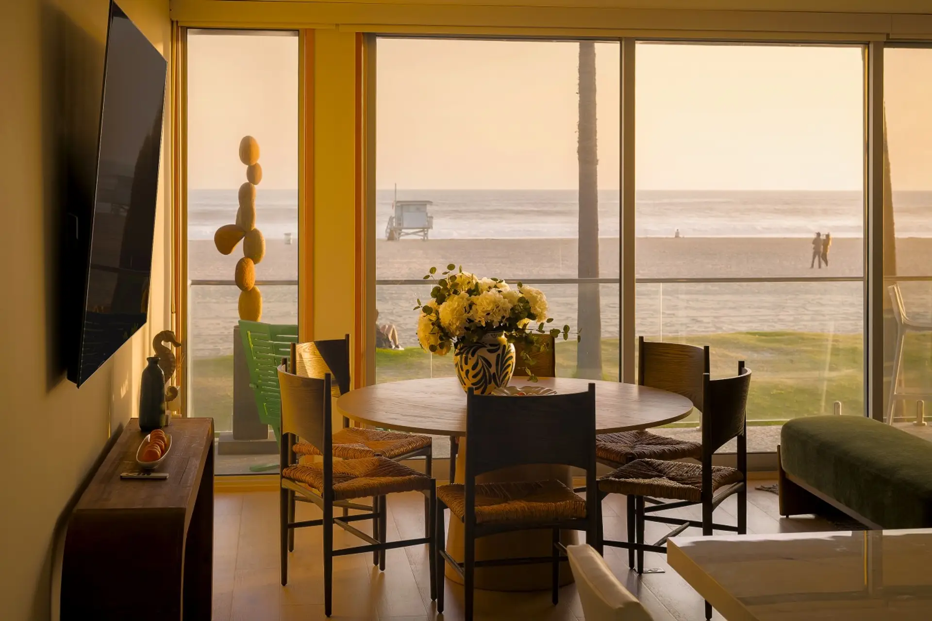 Oceanfront 4 Bedroom Home Venice Beach - Sunset Dining with Lifeguard Tower View