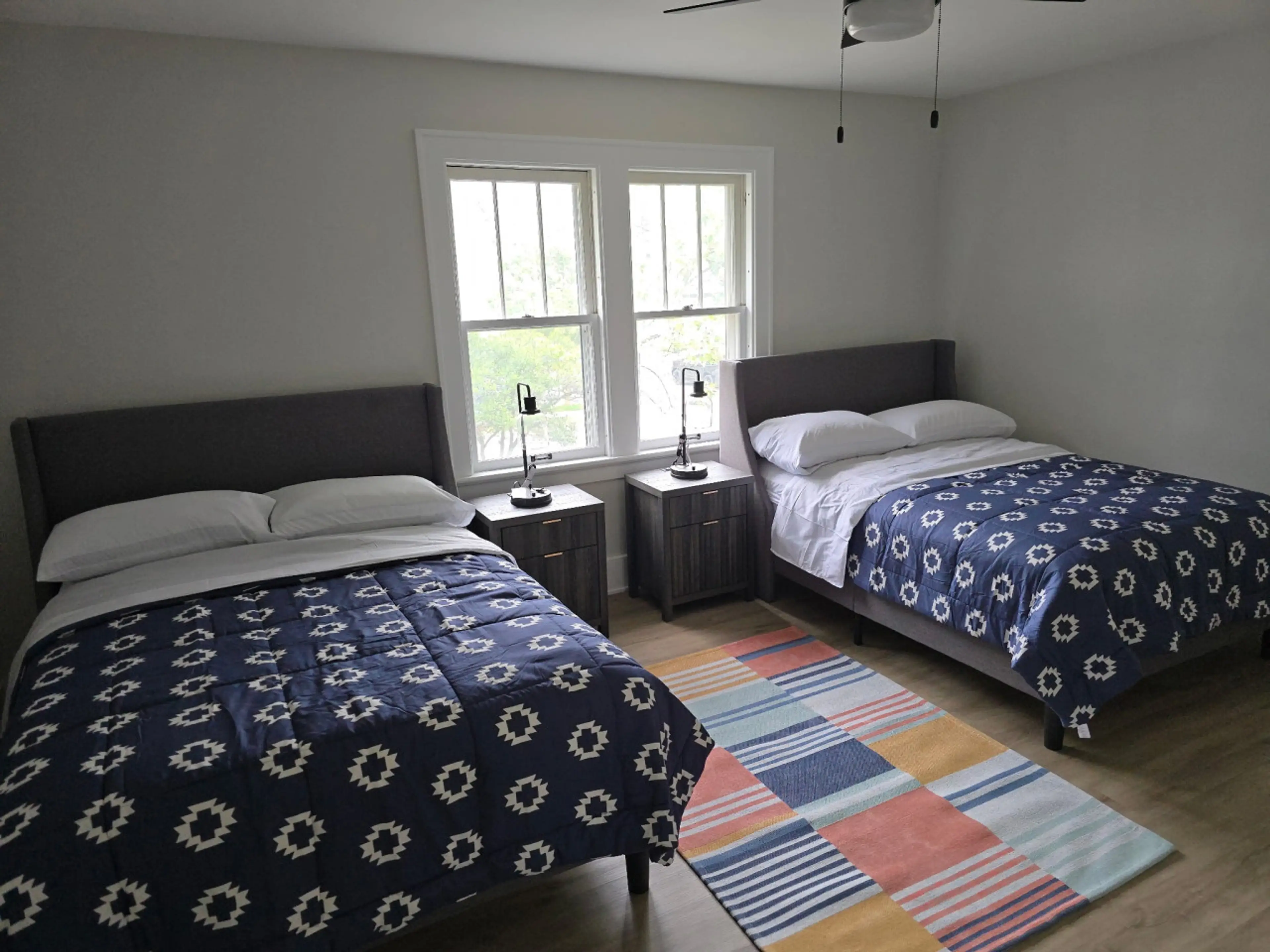 Upstairs Bedroom - Full