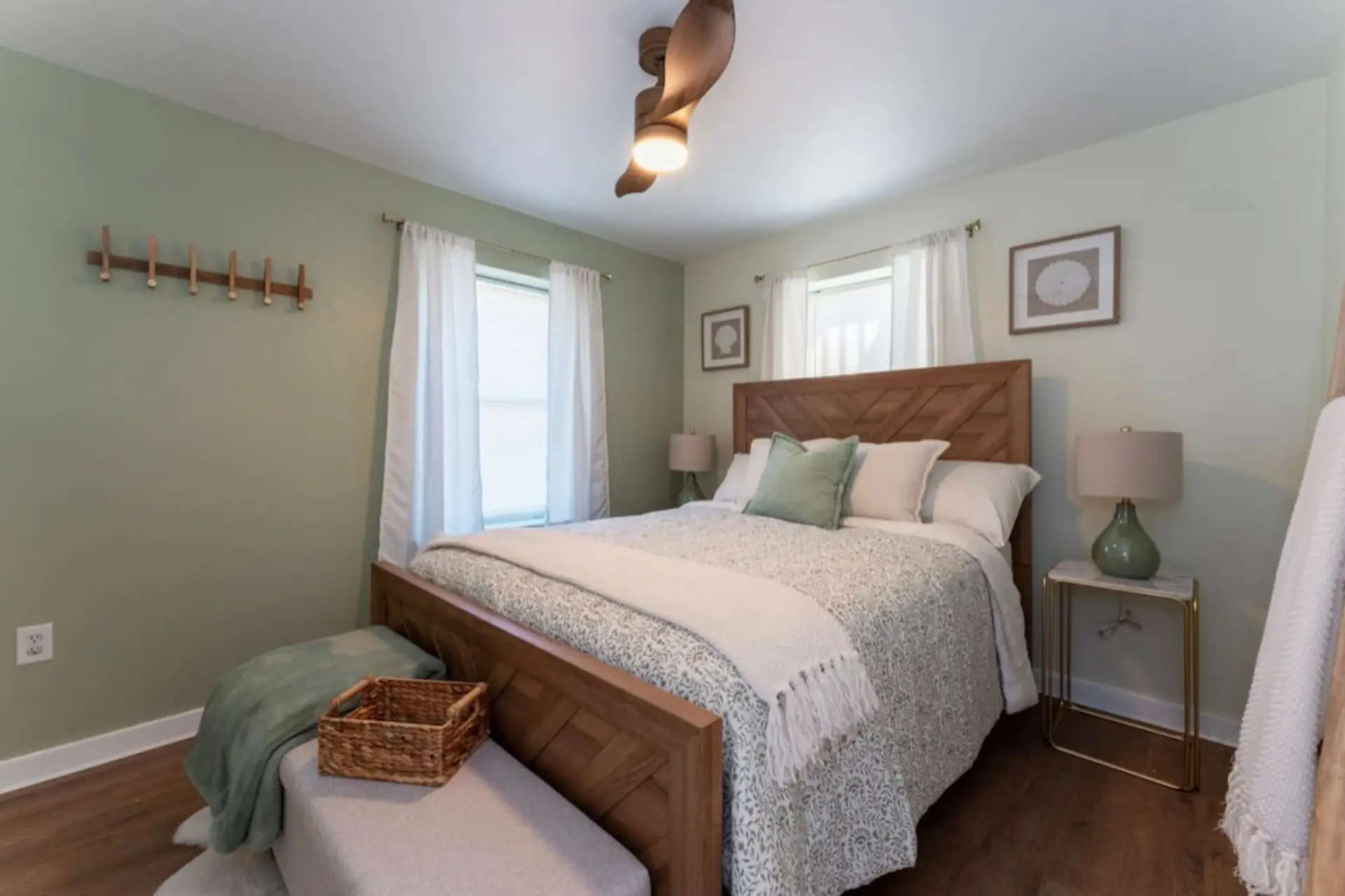 Queen Bedroom