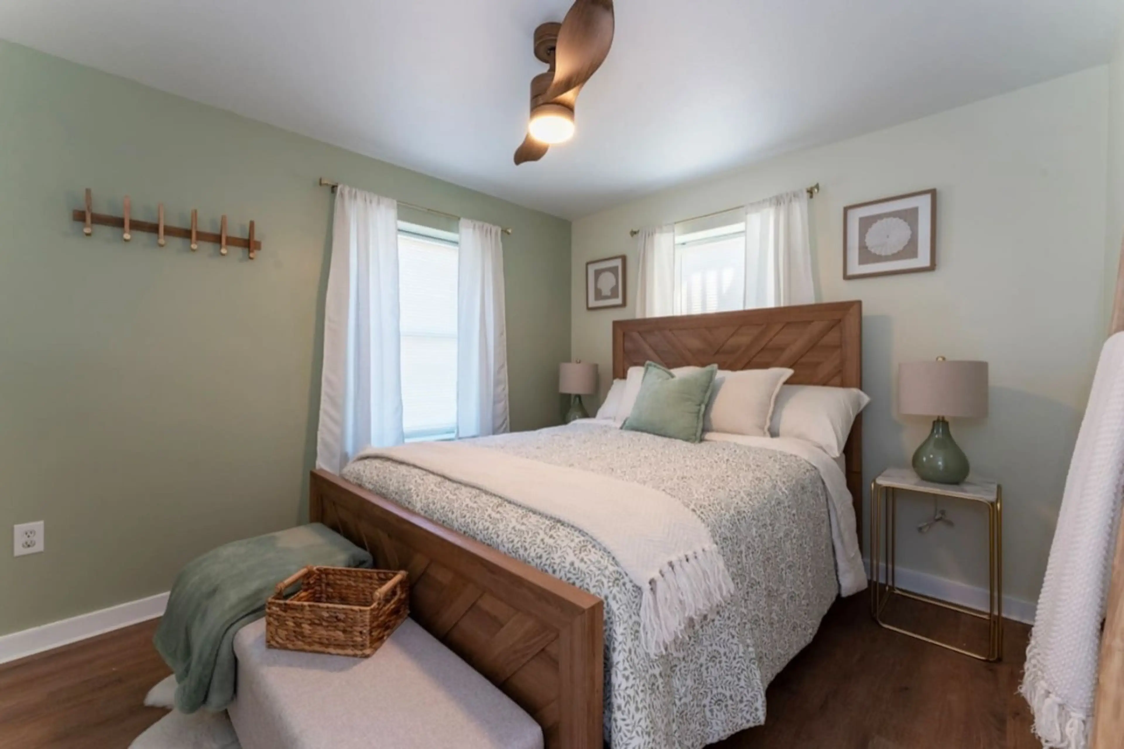Queen Bedroom