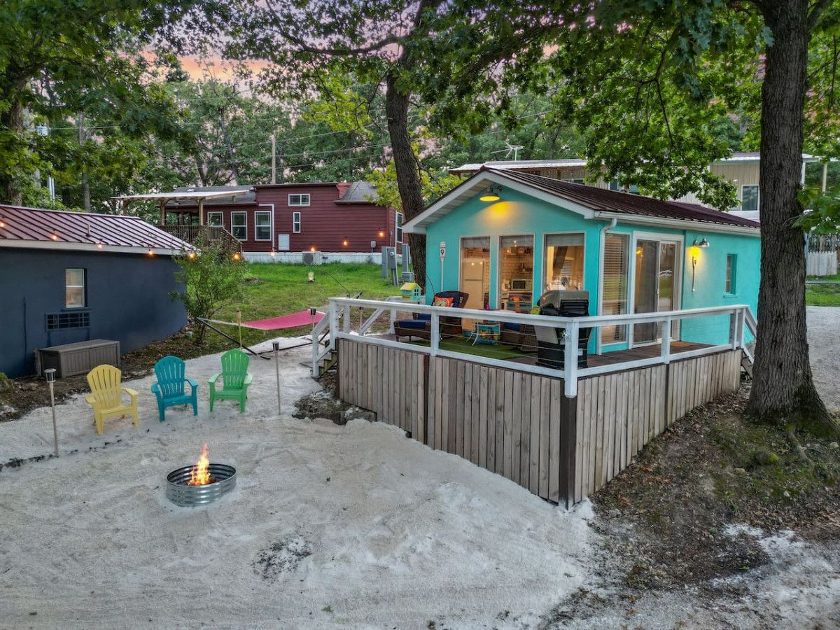 Sandbox 9 - Fire Pit, SUPs, Boat Slip, Grill: vacation rental in Sunrise Beach, Lake of the Ozarks