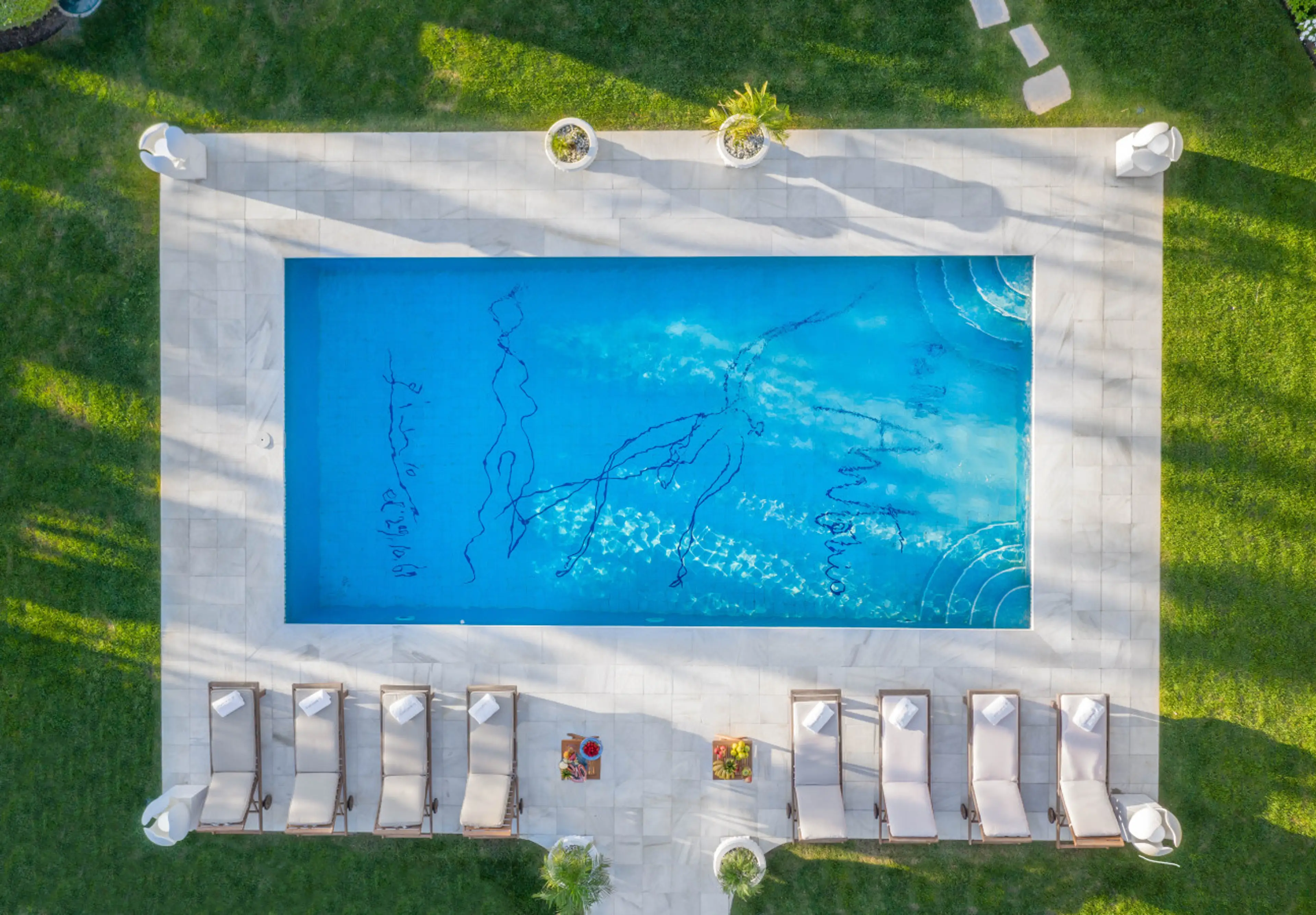 La Danza Pool, home to the original 1961 Picasso sketch created for Antonio and now preserved beneath the water