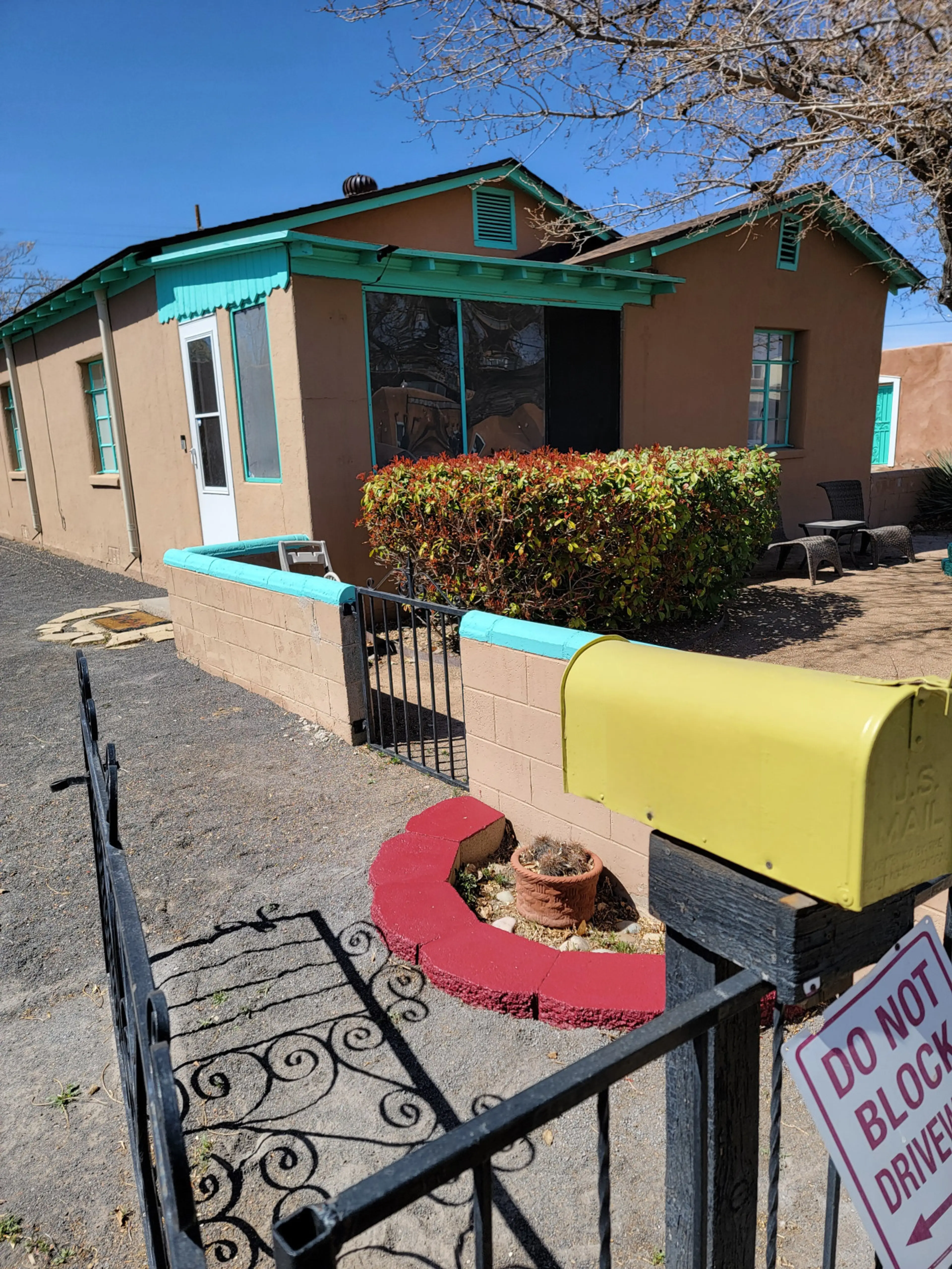 Turn in at the yellow mailbox