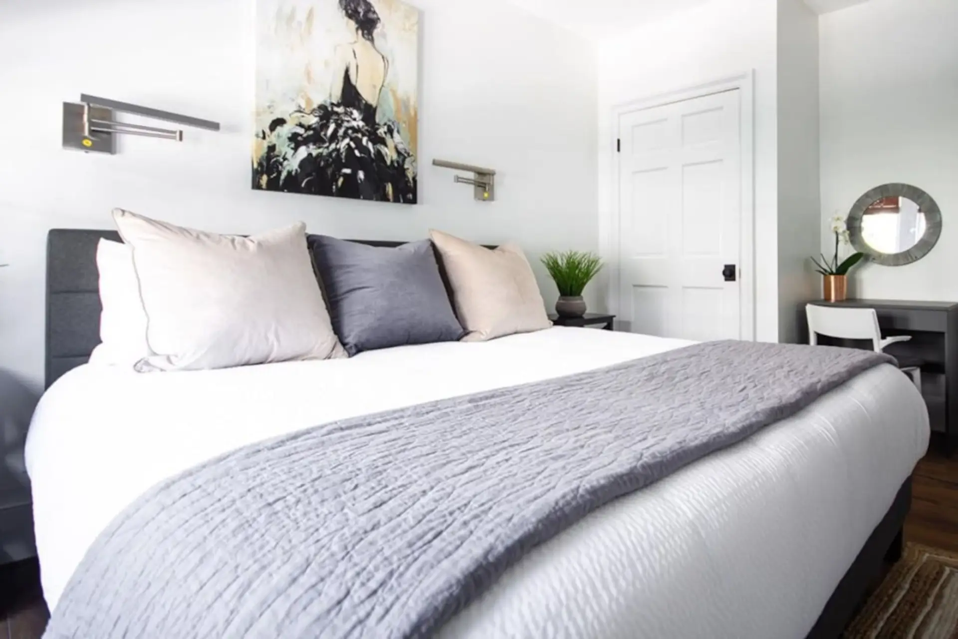 King Bedroom 1