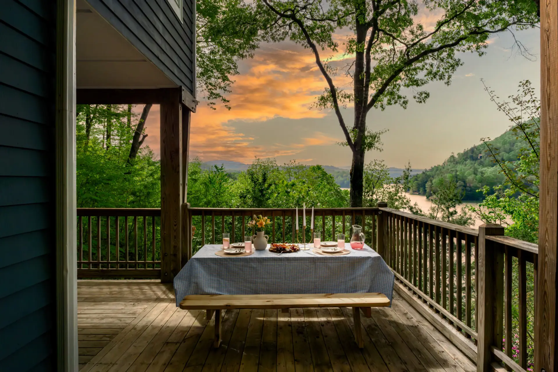 Balcony | Additional Dining Area | Nature & Lake View