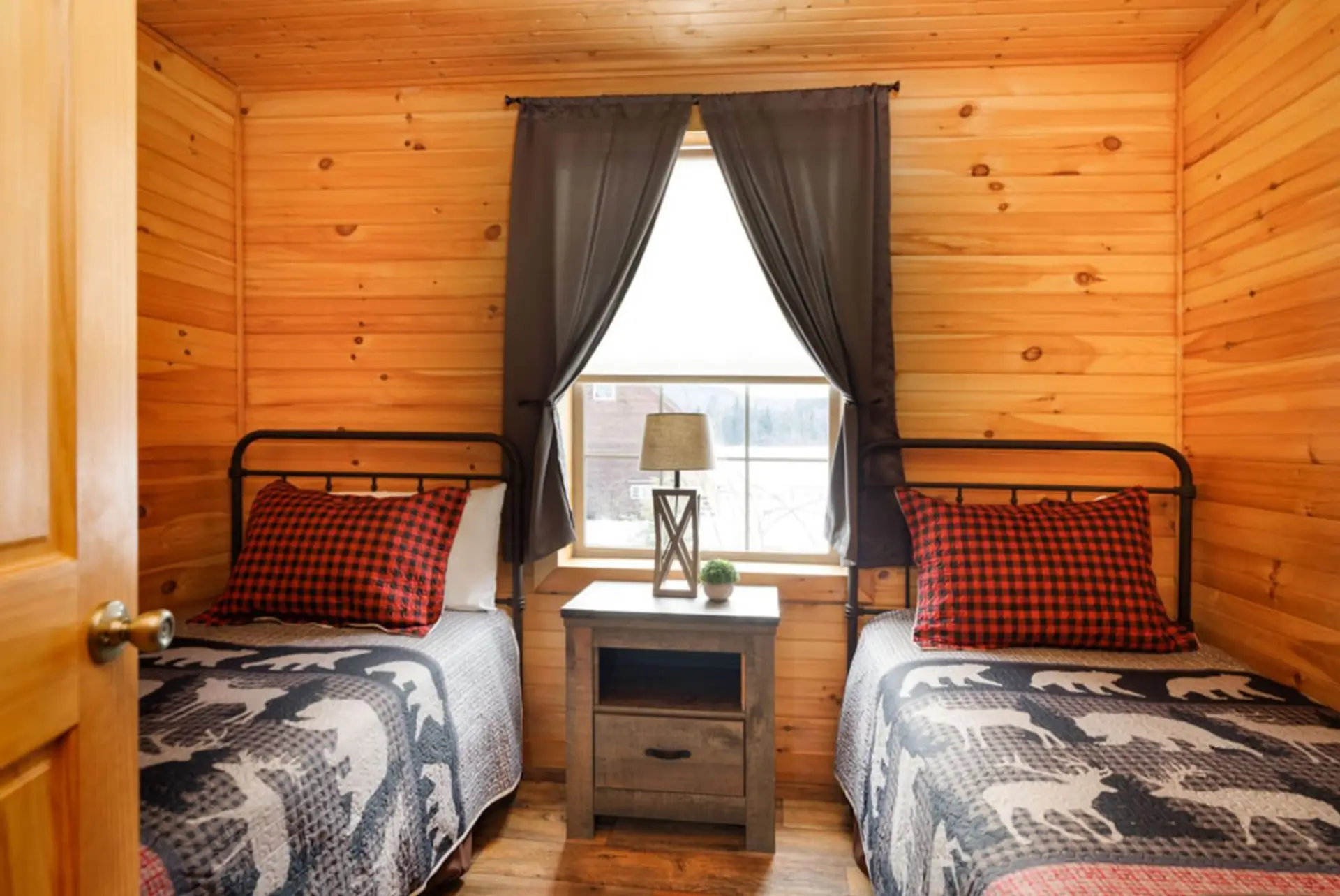 Twin Bedroom