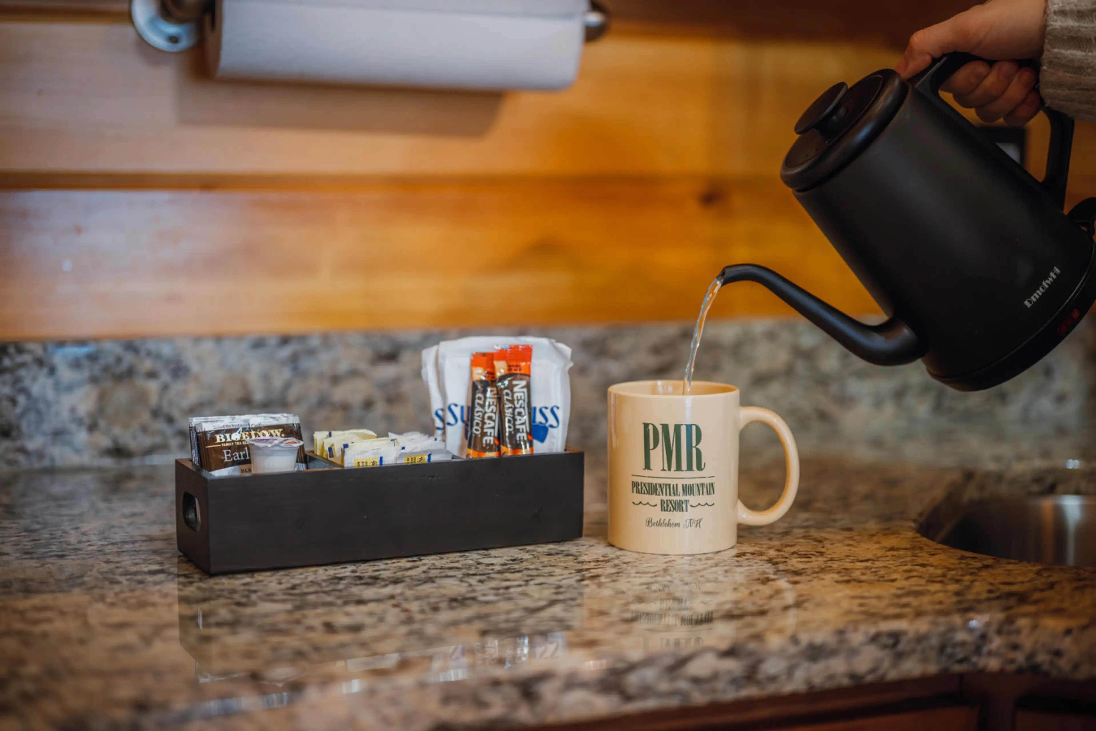 Kettle & Assortment of Hot Drinks