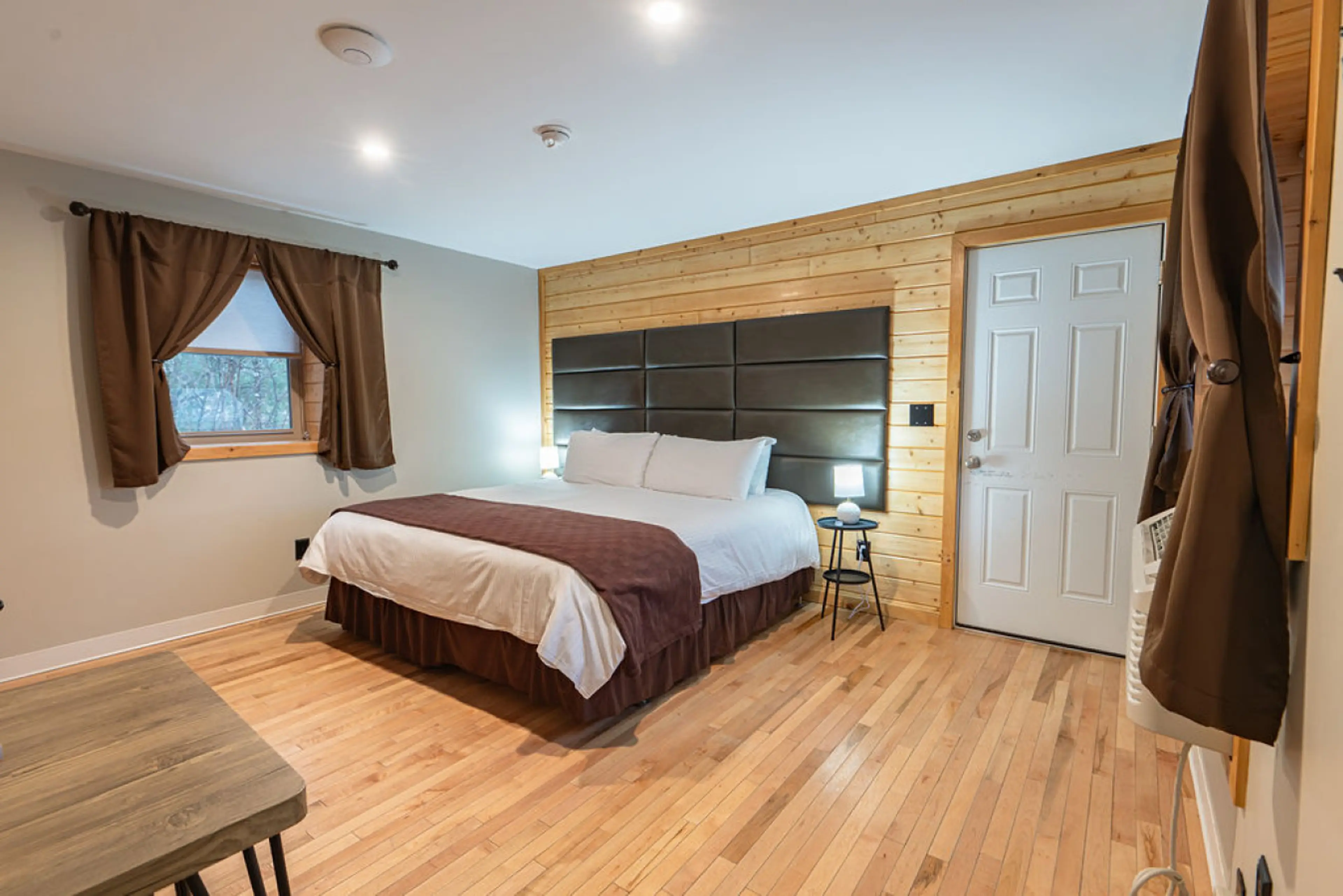 King-Size Bed