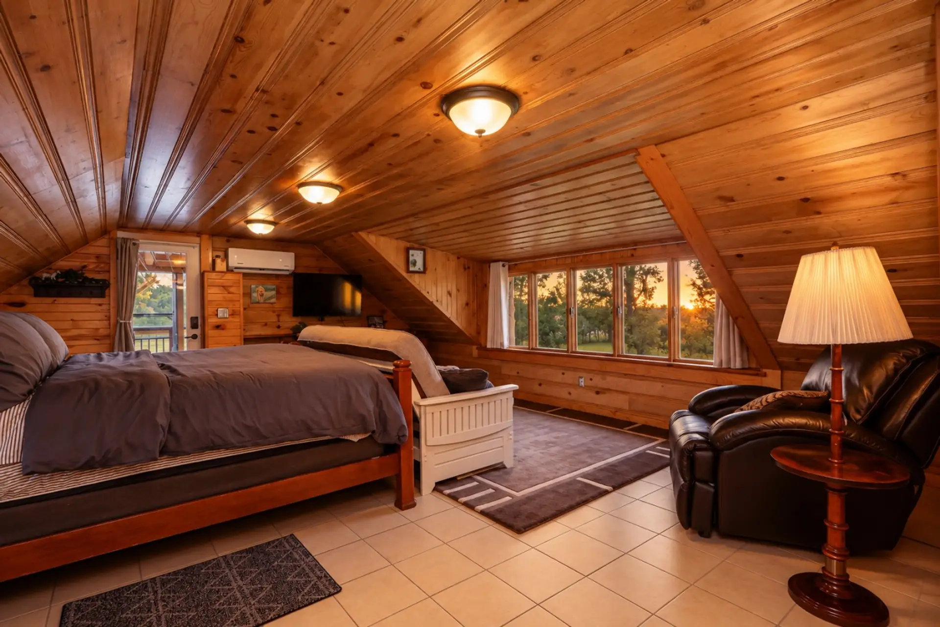 Cozy Rustic Loft at Sunset
