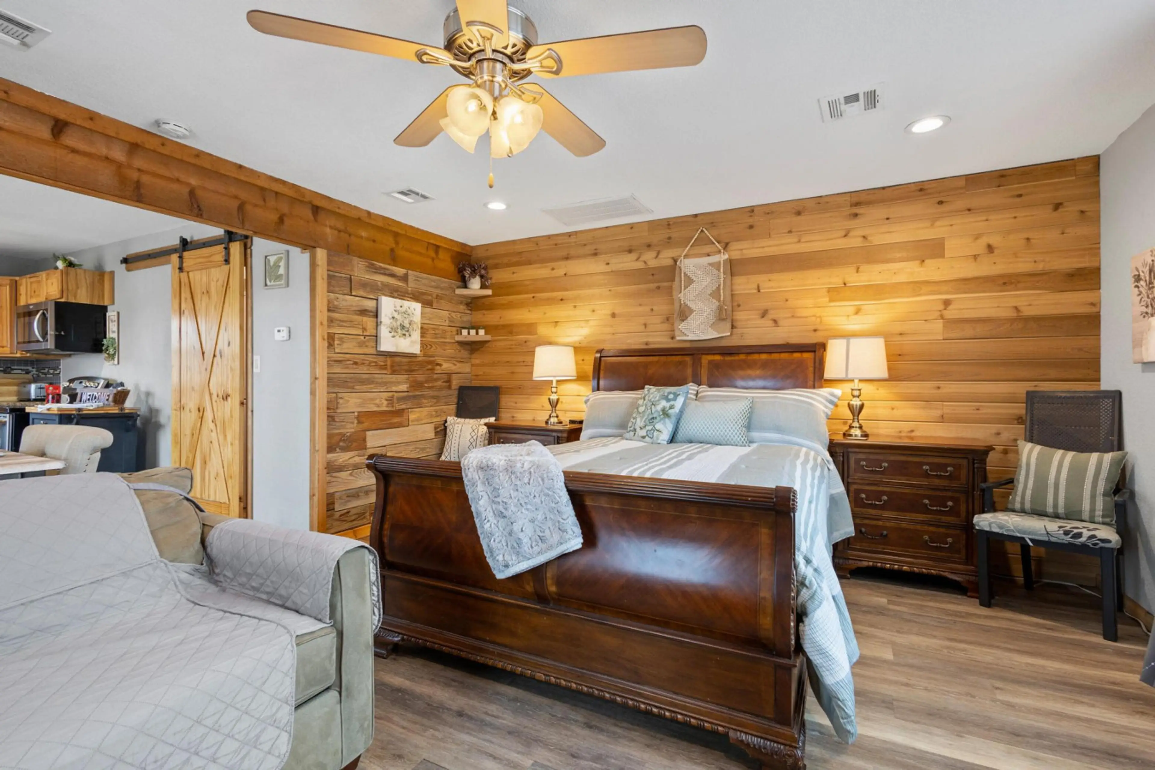 Warm, comfortable inviting room.