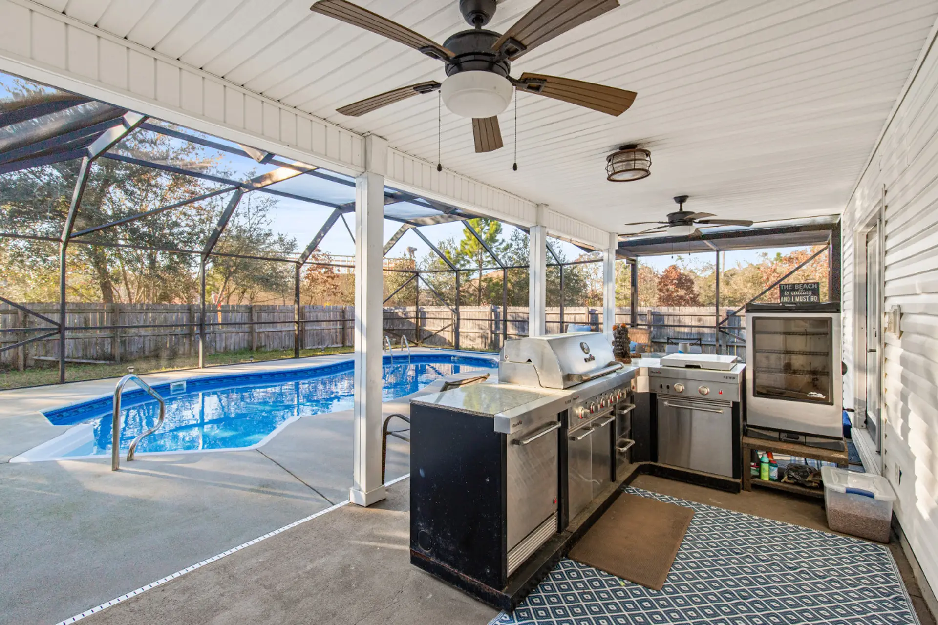 Poolside Bliss & Culinary Outdoor Space