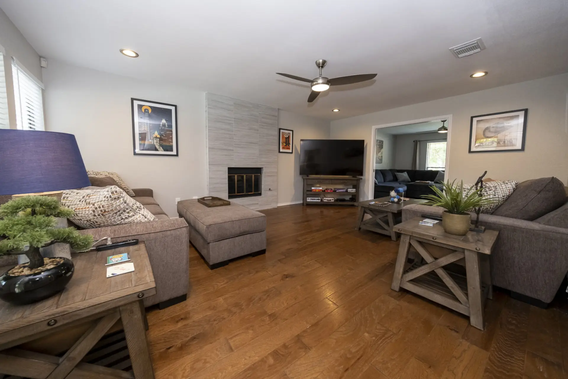 Large living room #1 - view from breakfast area