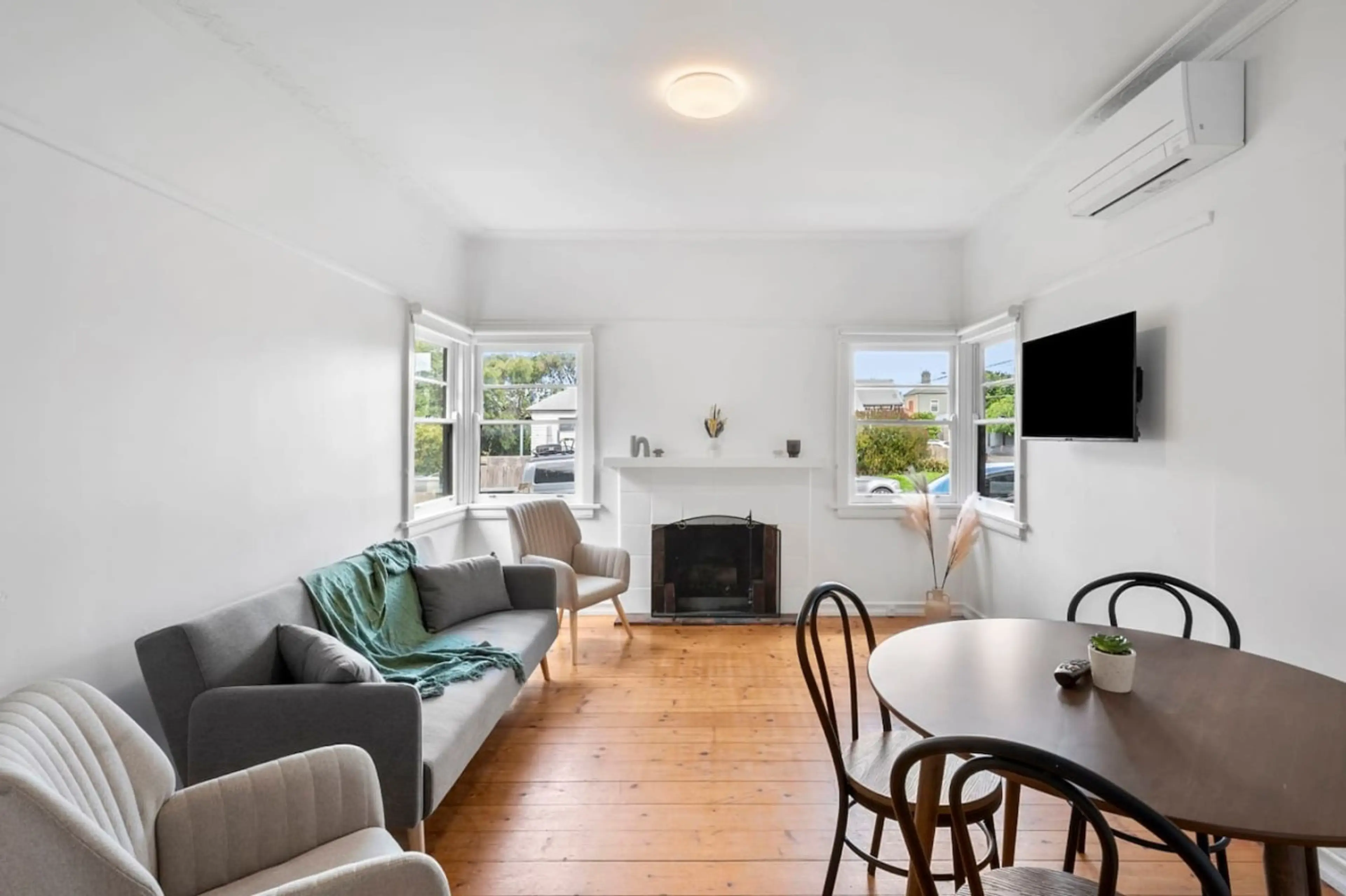Open-Plan Living & Dining - AC