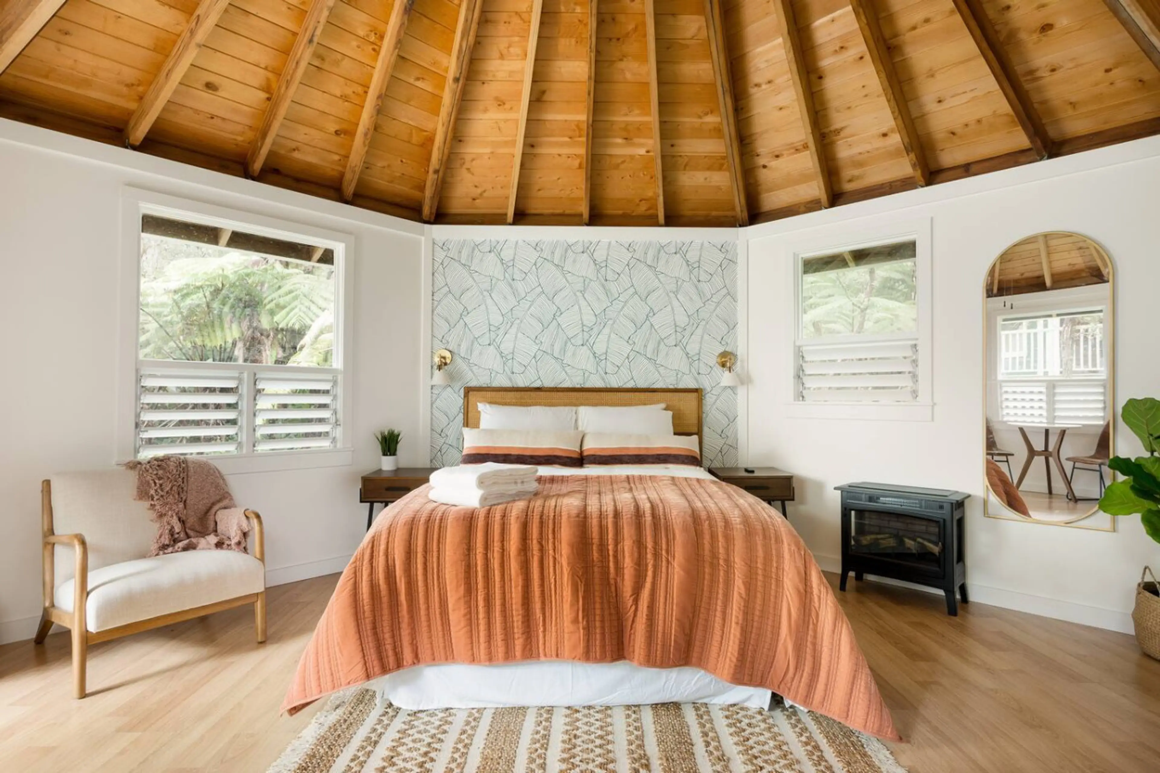 A simple, beautiful stay with everything covered—kitchen, bathroom, and thoughtful details throughout.