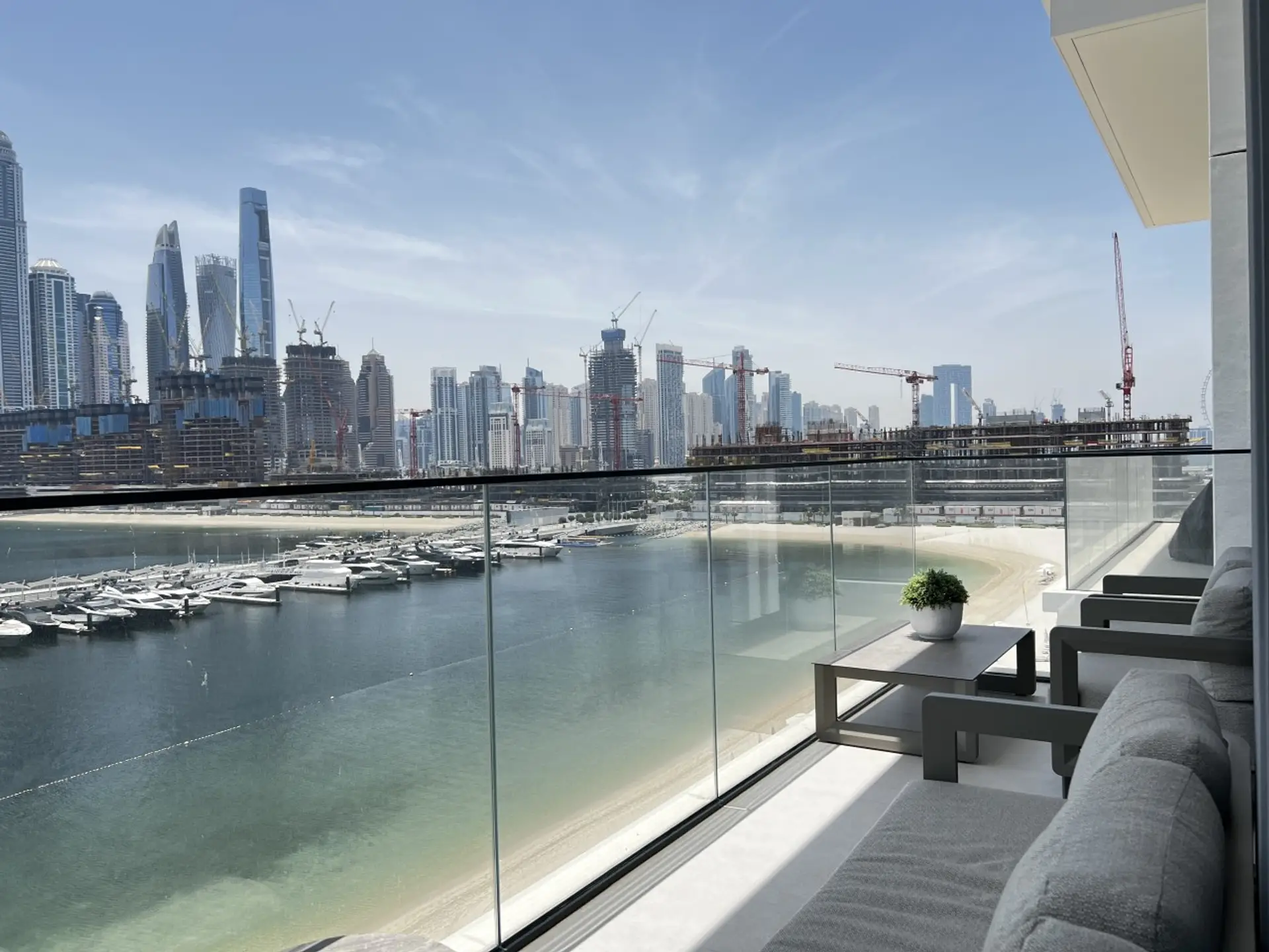 Beach Mansion Marina Full View