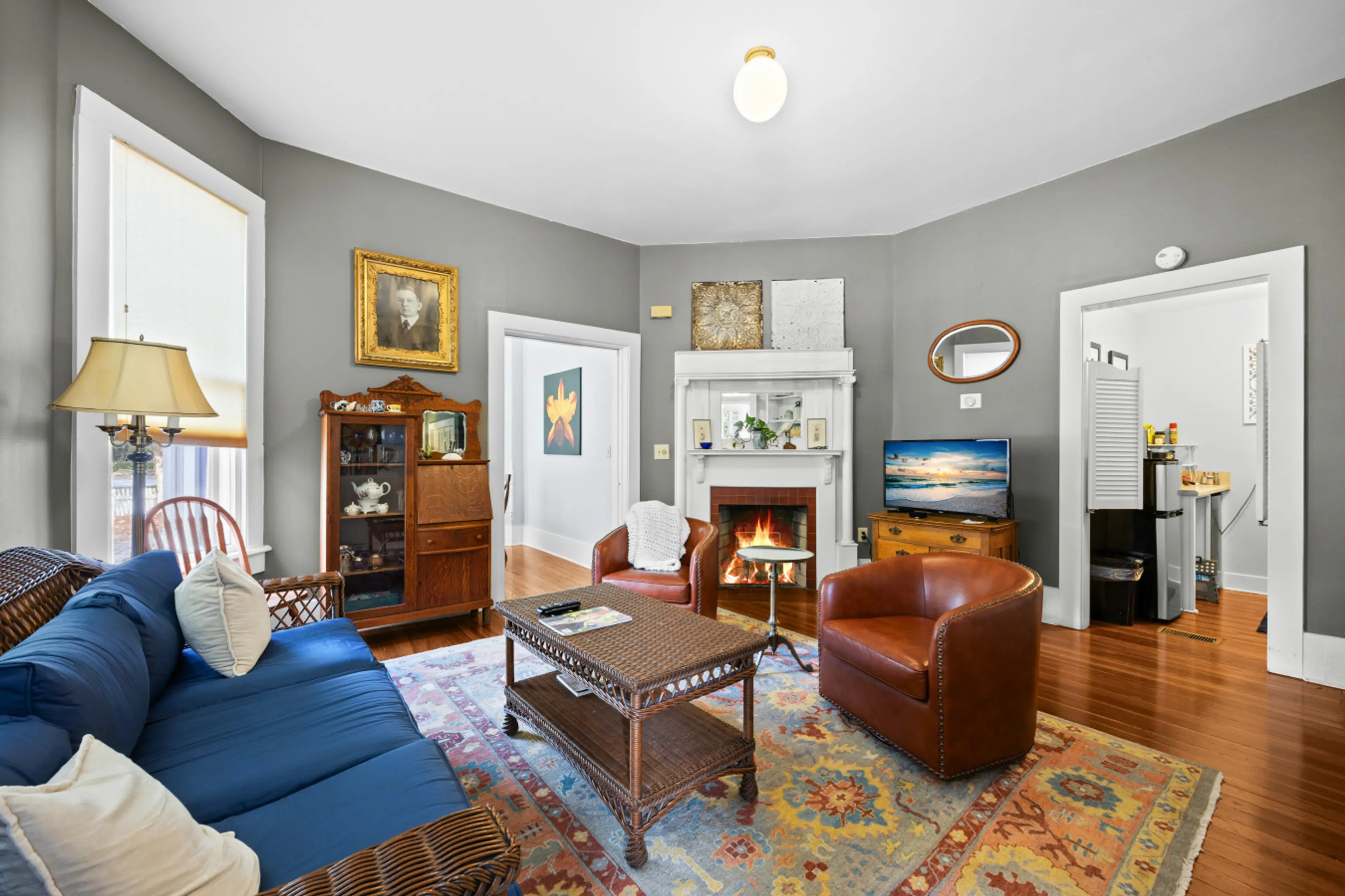 Living room with plenty of seating