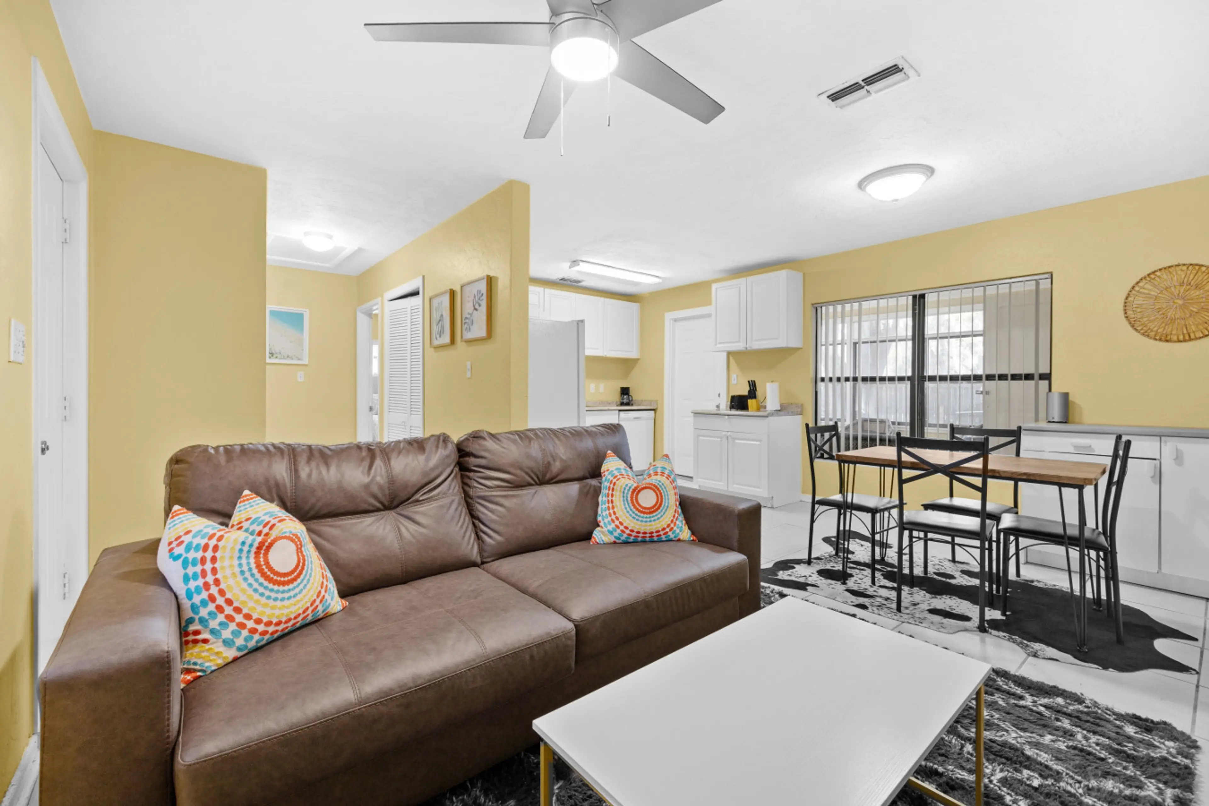 Comfortable and bright living/ dining/ kitchen