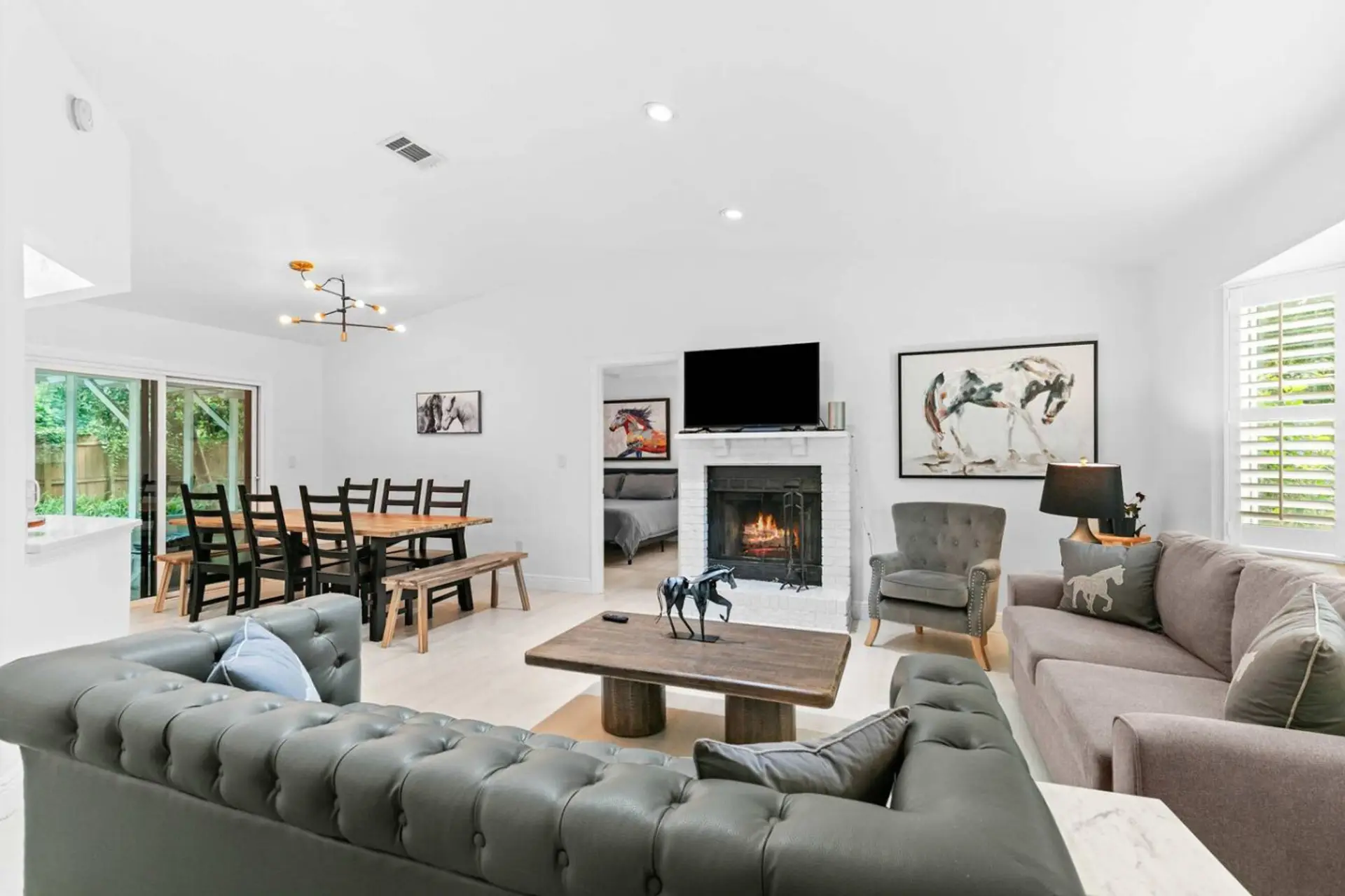 Newly renovated and furnished beautiful open living area