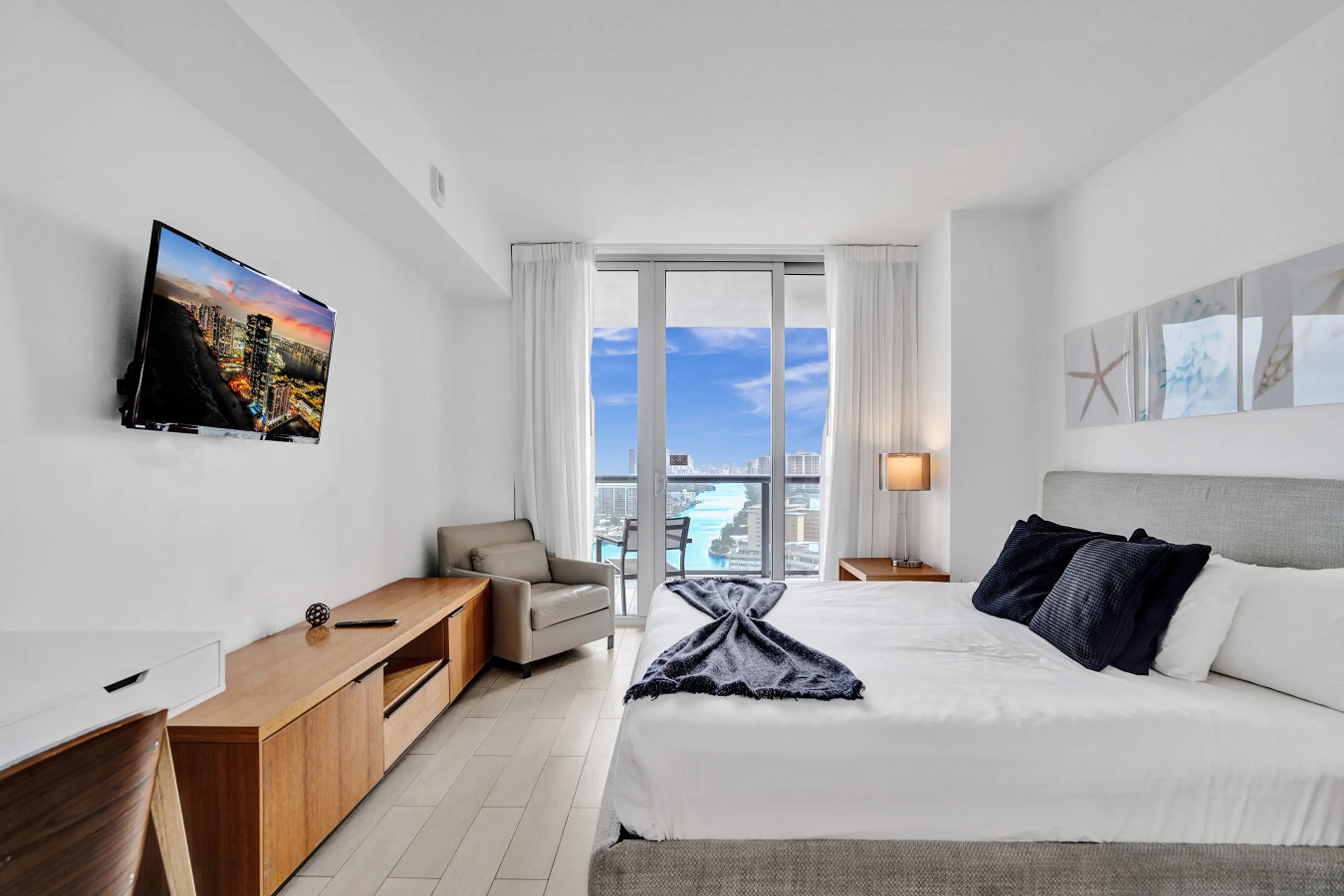 Bedroom with king size bed and Canal View