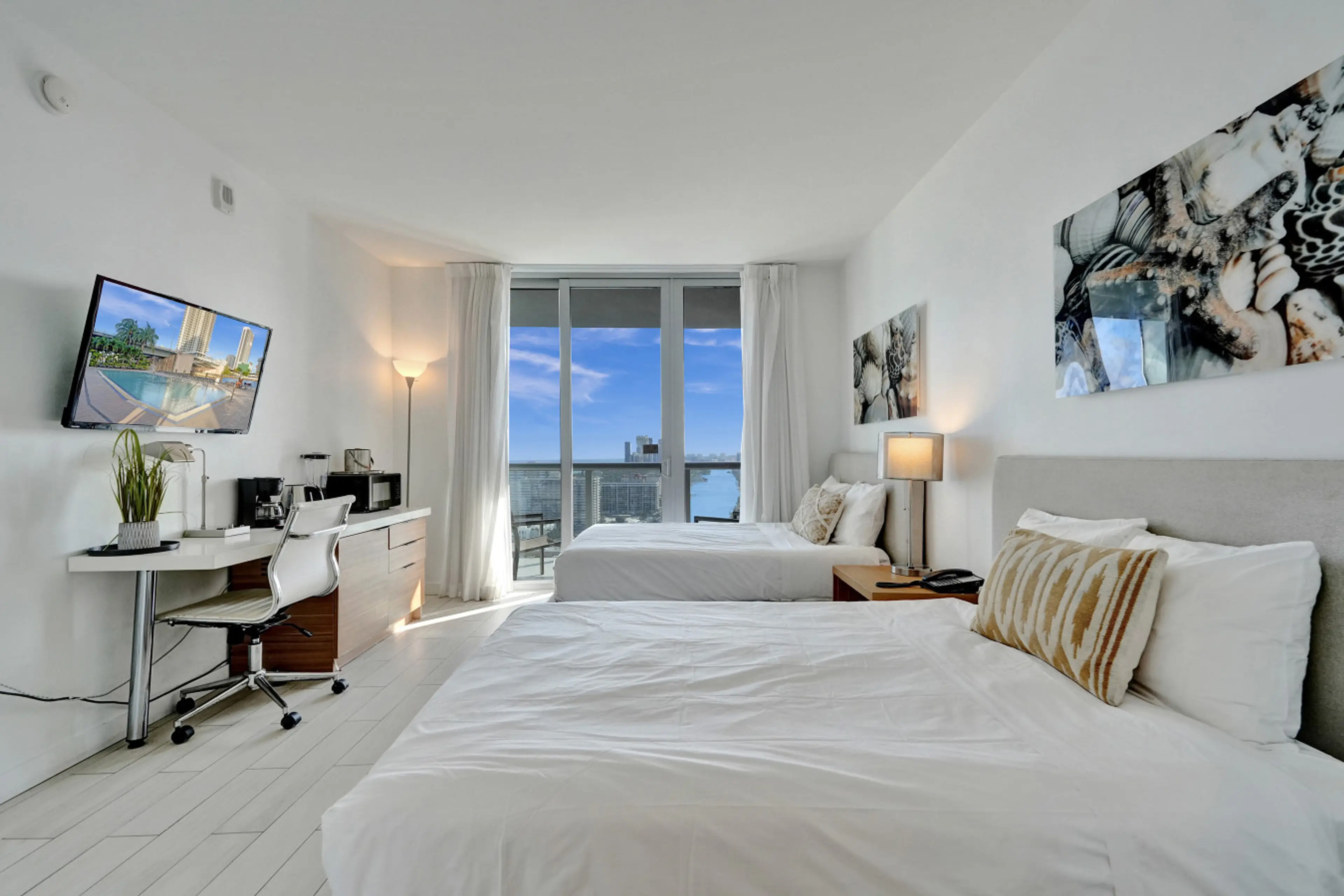 2 double beds