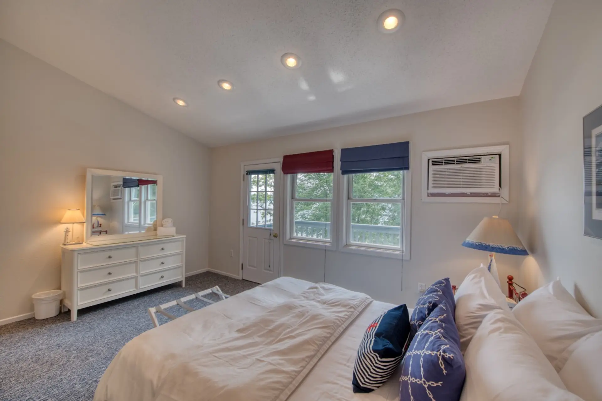 Queen Bedroom