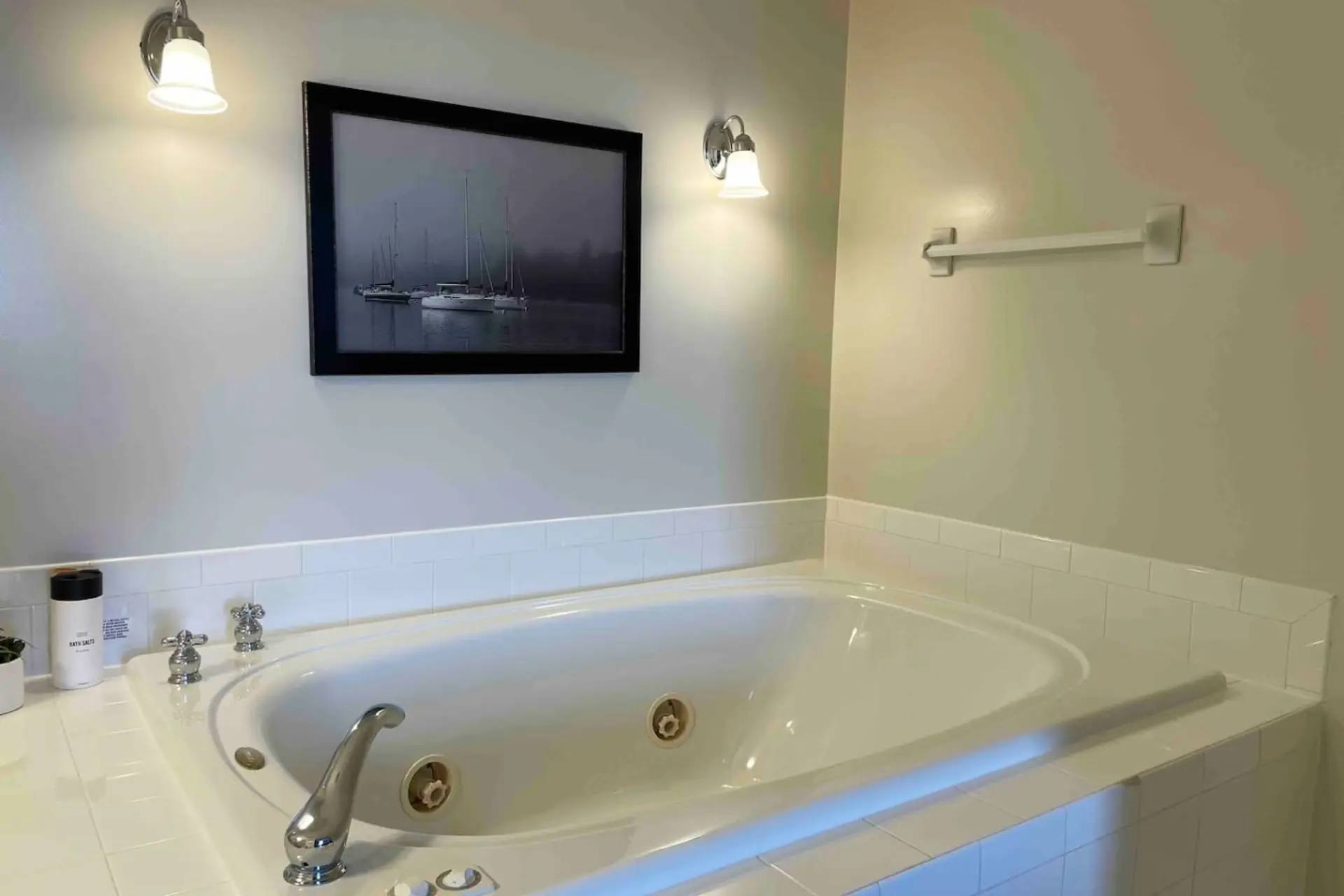 Ontario's Full Jacuzzi Tub