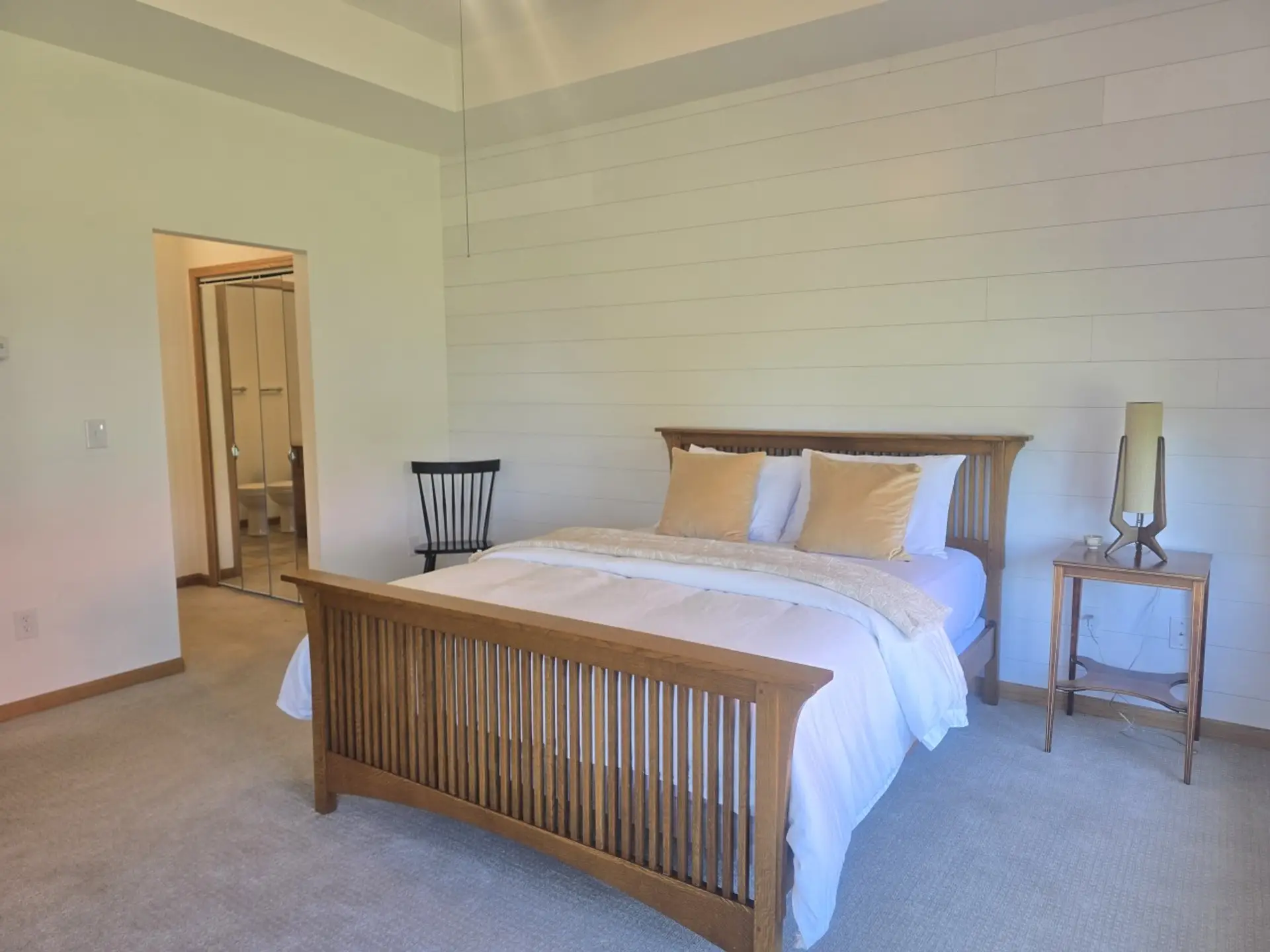 Queen Bedroom
