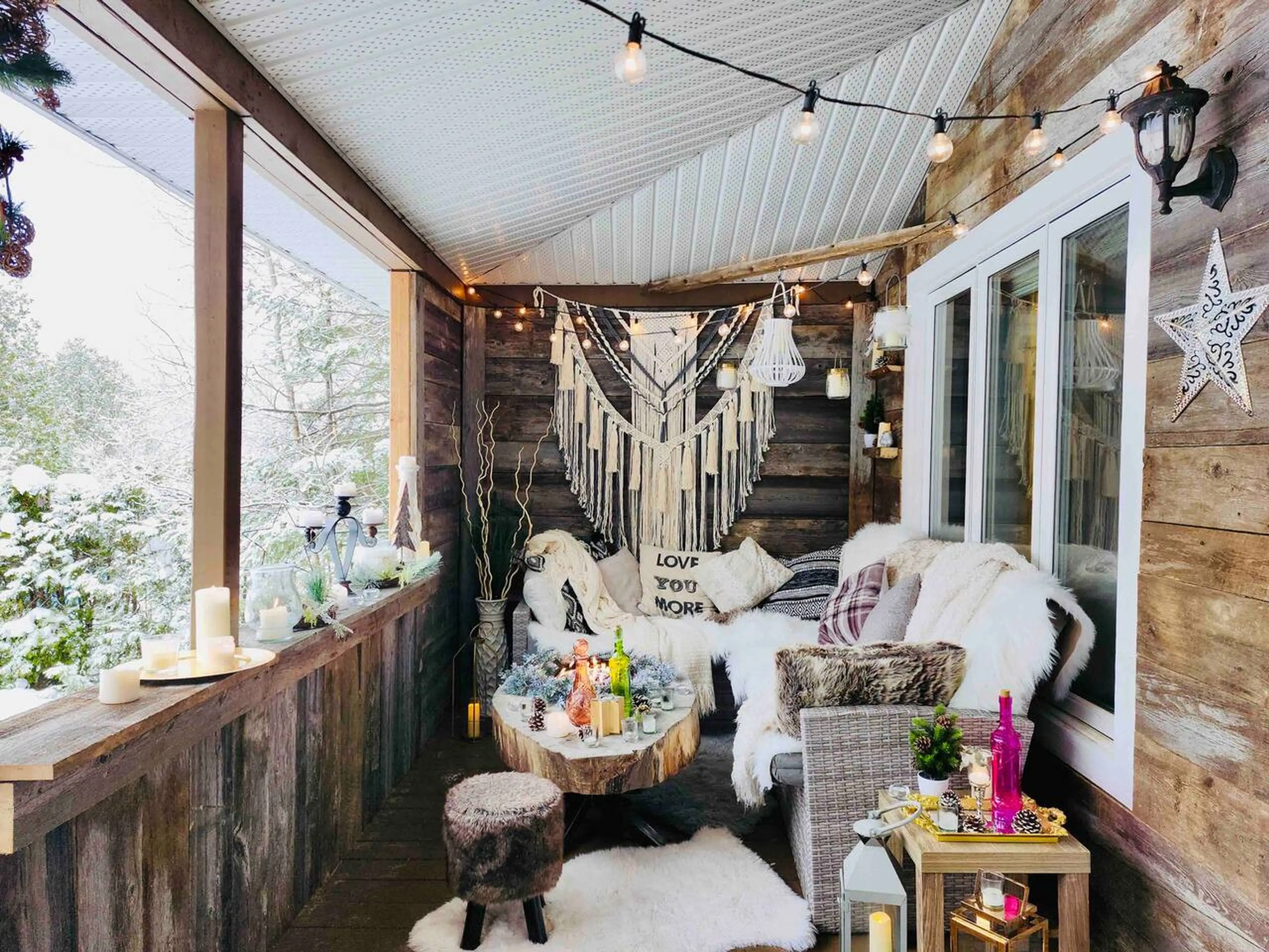 A cozy winter terrace designed for warm and relaxing moments.