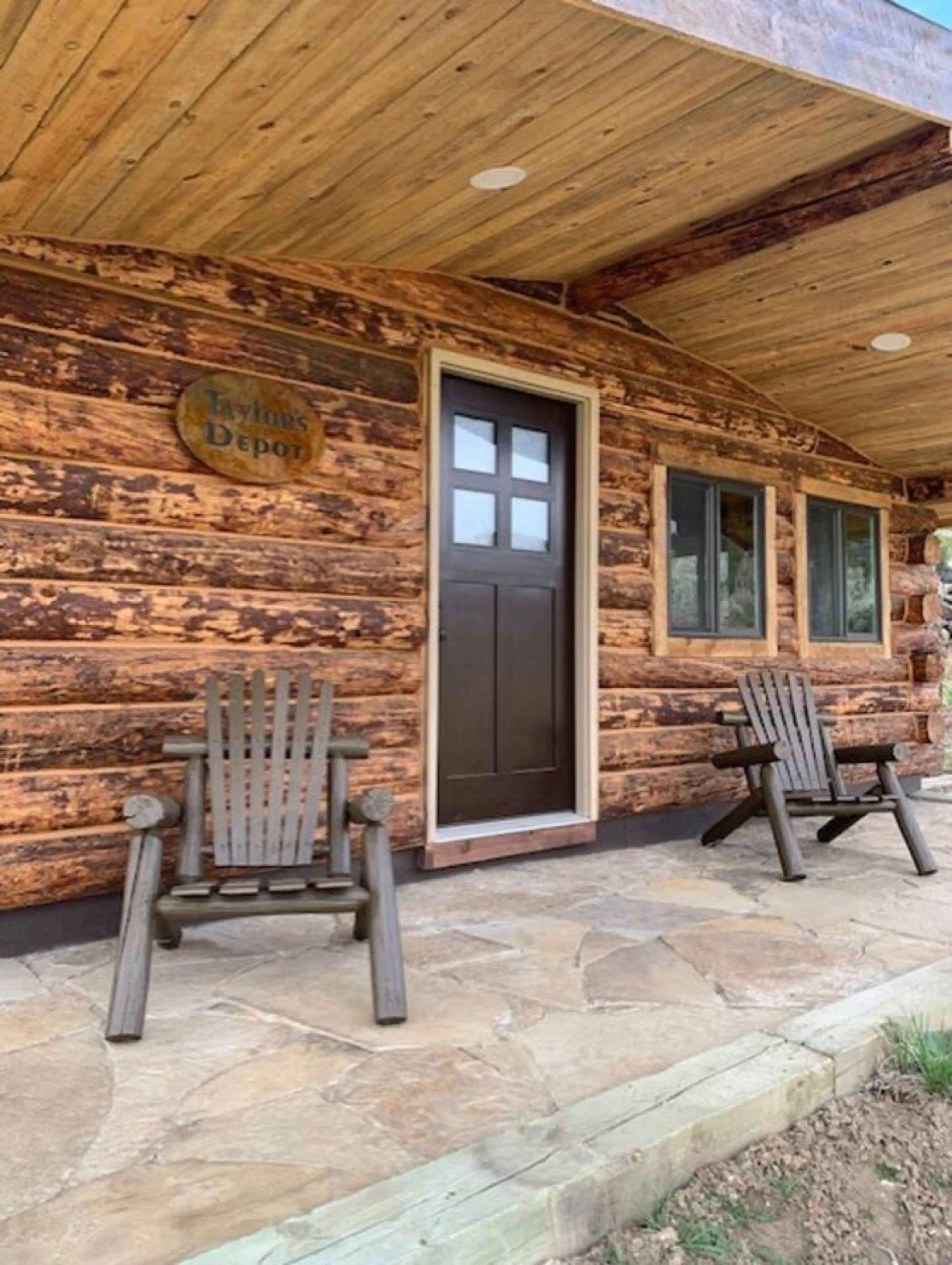 Handcrafted log construction, stunning views, relaxing setting, time to live life to the fullest.