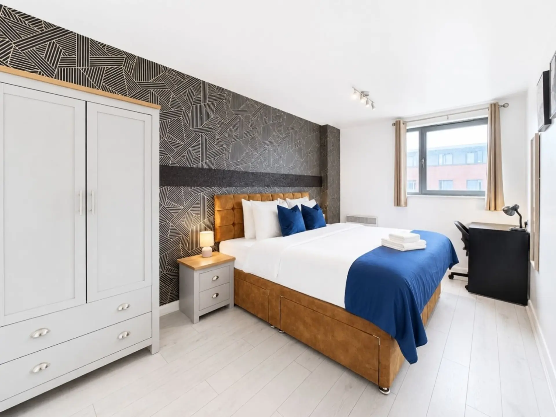 Elegant and comfortable bedroom with modern décor