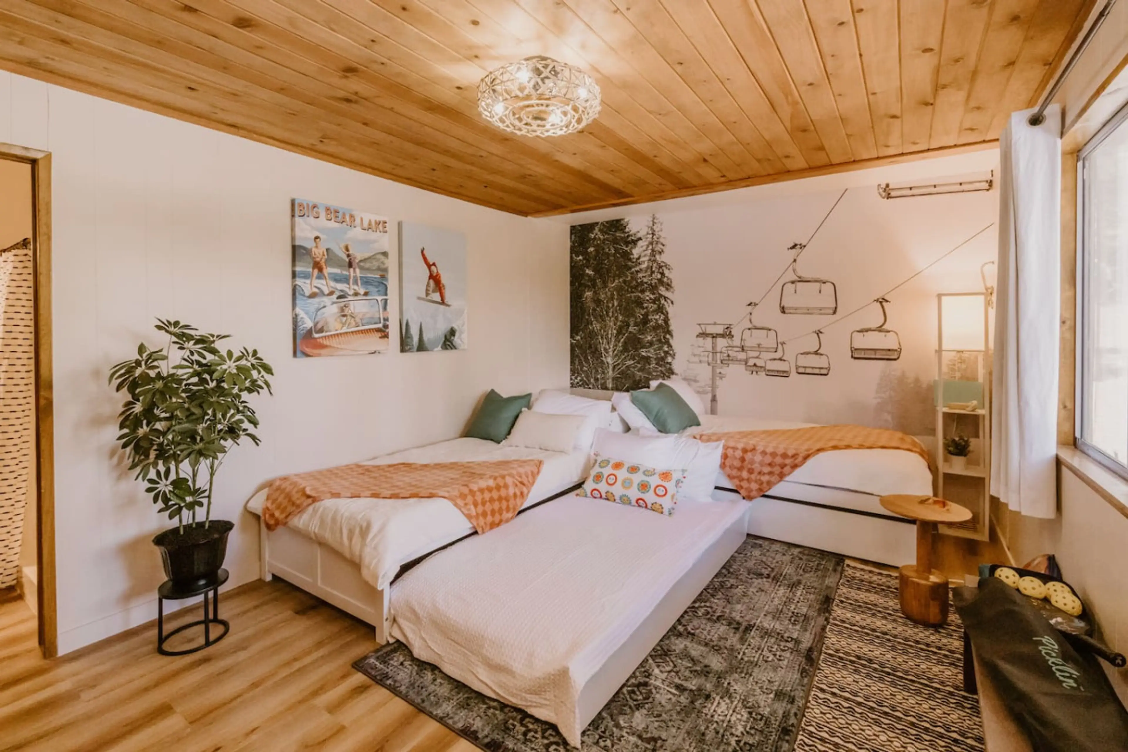 Recall the Slopes! 3 twin beds and bathroom with shower