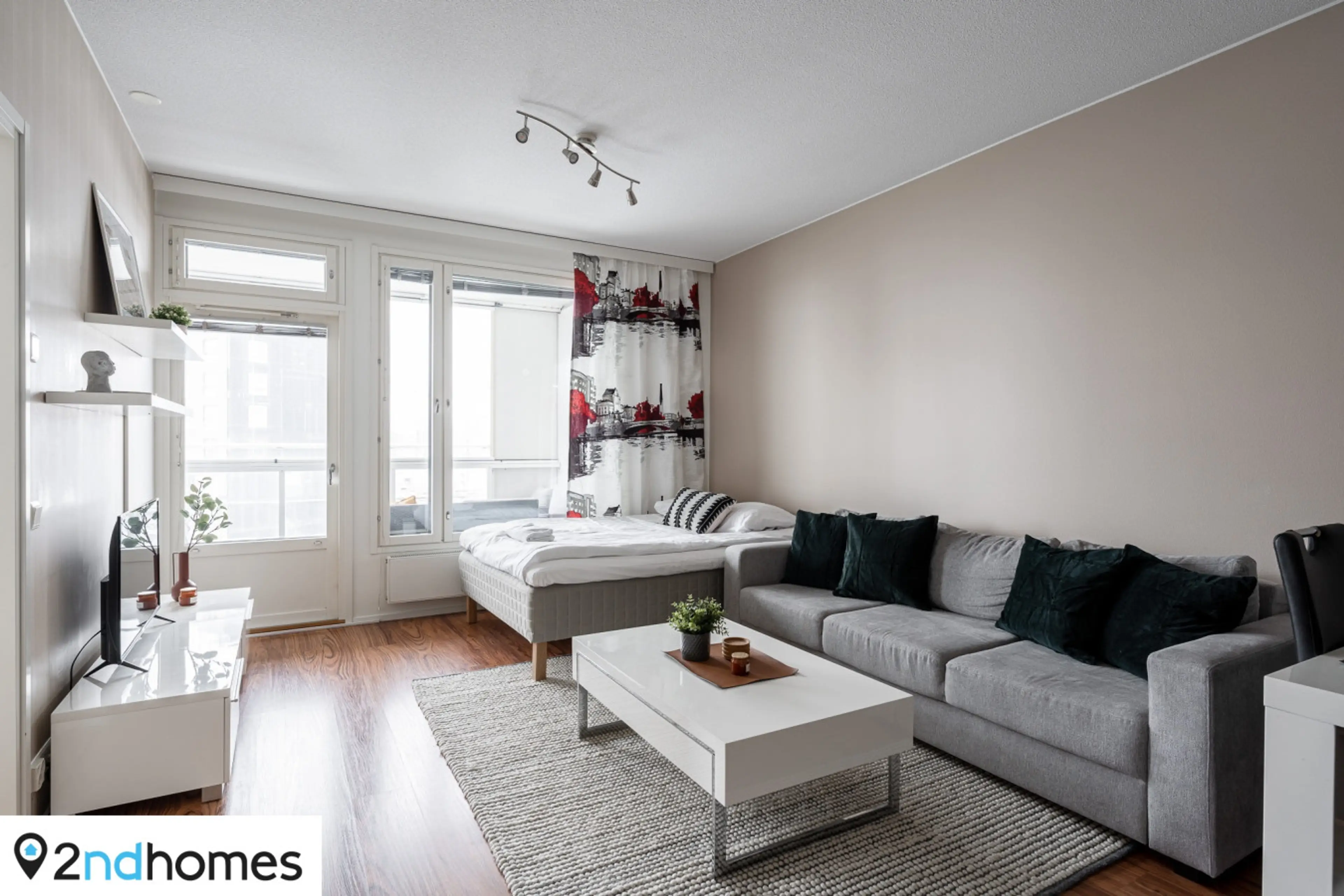 The apartment is well equipped to suit your needs and you only need to have your personal belongings and hygiene products with you when staying with us.