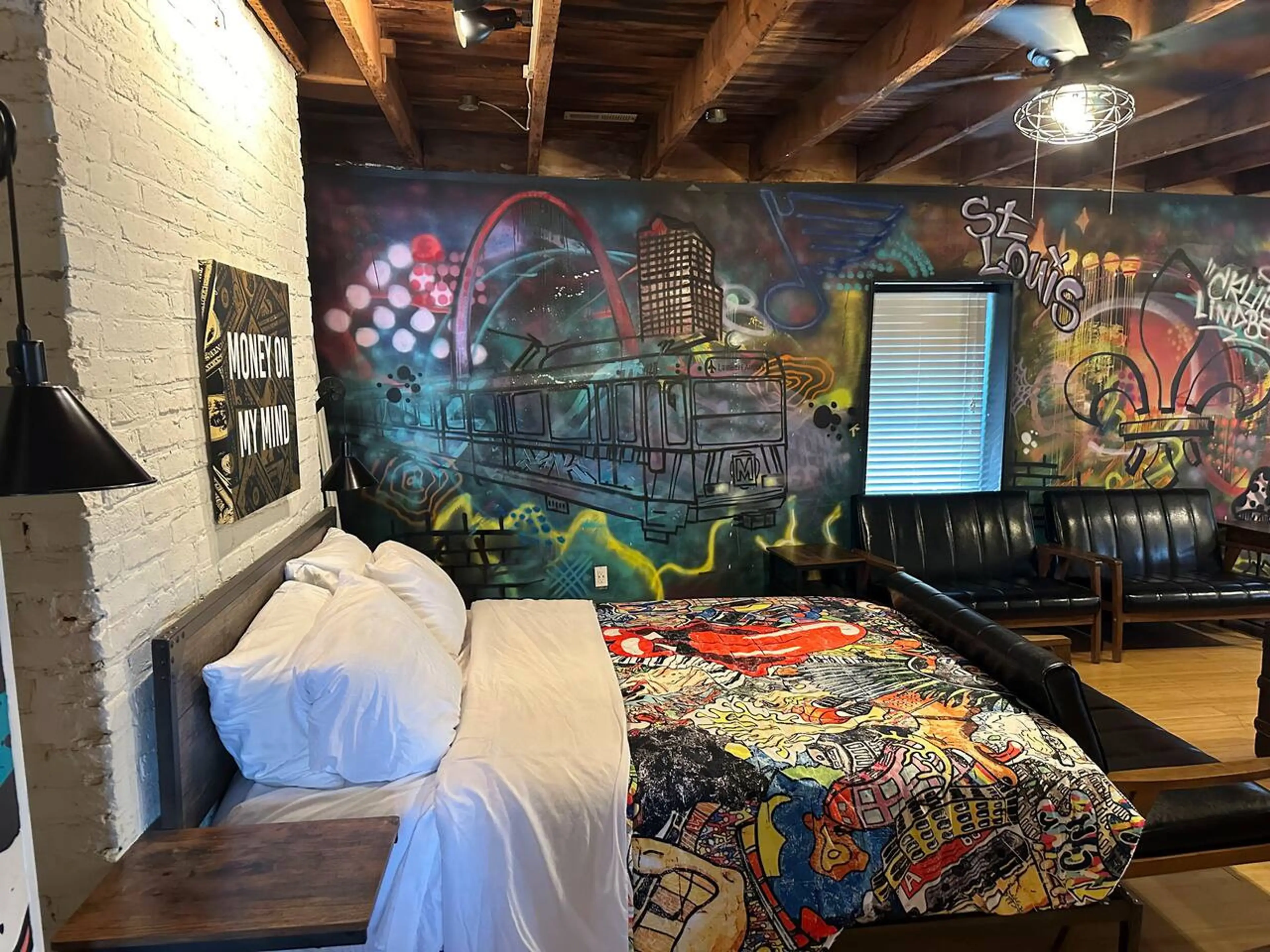 Pink Panther Bedroom Graffiti – Intelligent Graffiti, image size:3840x2880