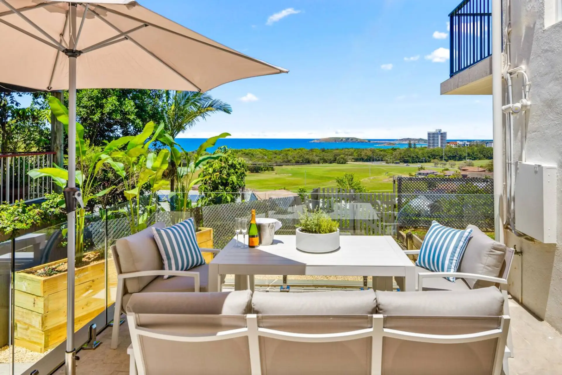 Your own courtyard with alfresco dining, stunning ocean views.