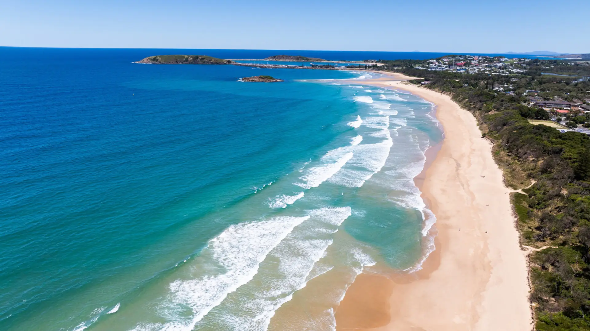 Endless beaches and the Solitary Islands Marine Park — right in your backyard.