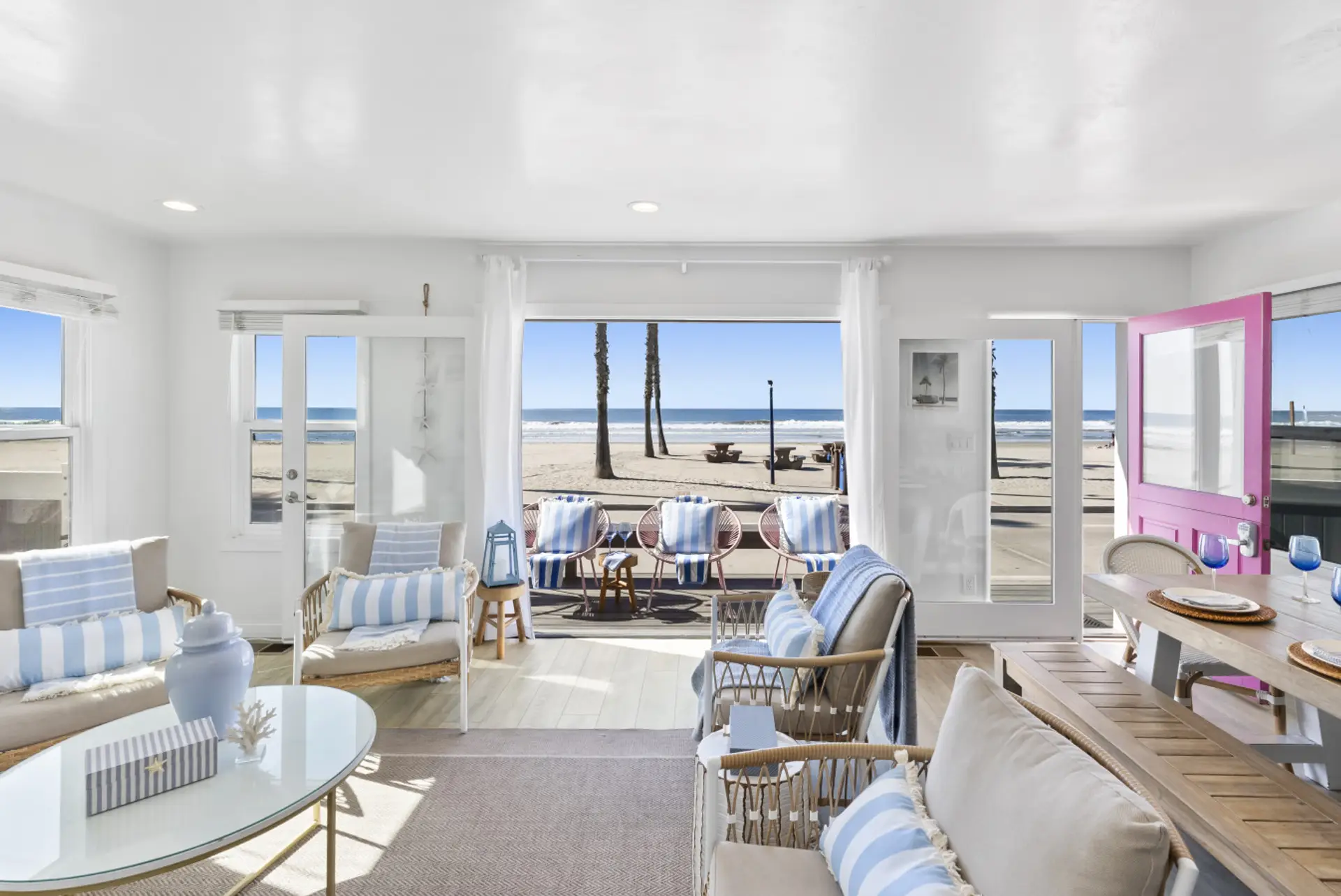 Oceanfront rental in Oceanside California, Beachfront vacation rental, Oceanside beach house, Nearby  beach access nearby, Private sandy backyard, Fire pit on the beach, No street between house and ocean, Walk to Oceanside Pier, Walk to restaurants and co