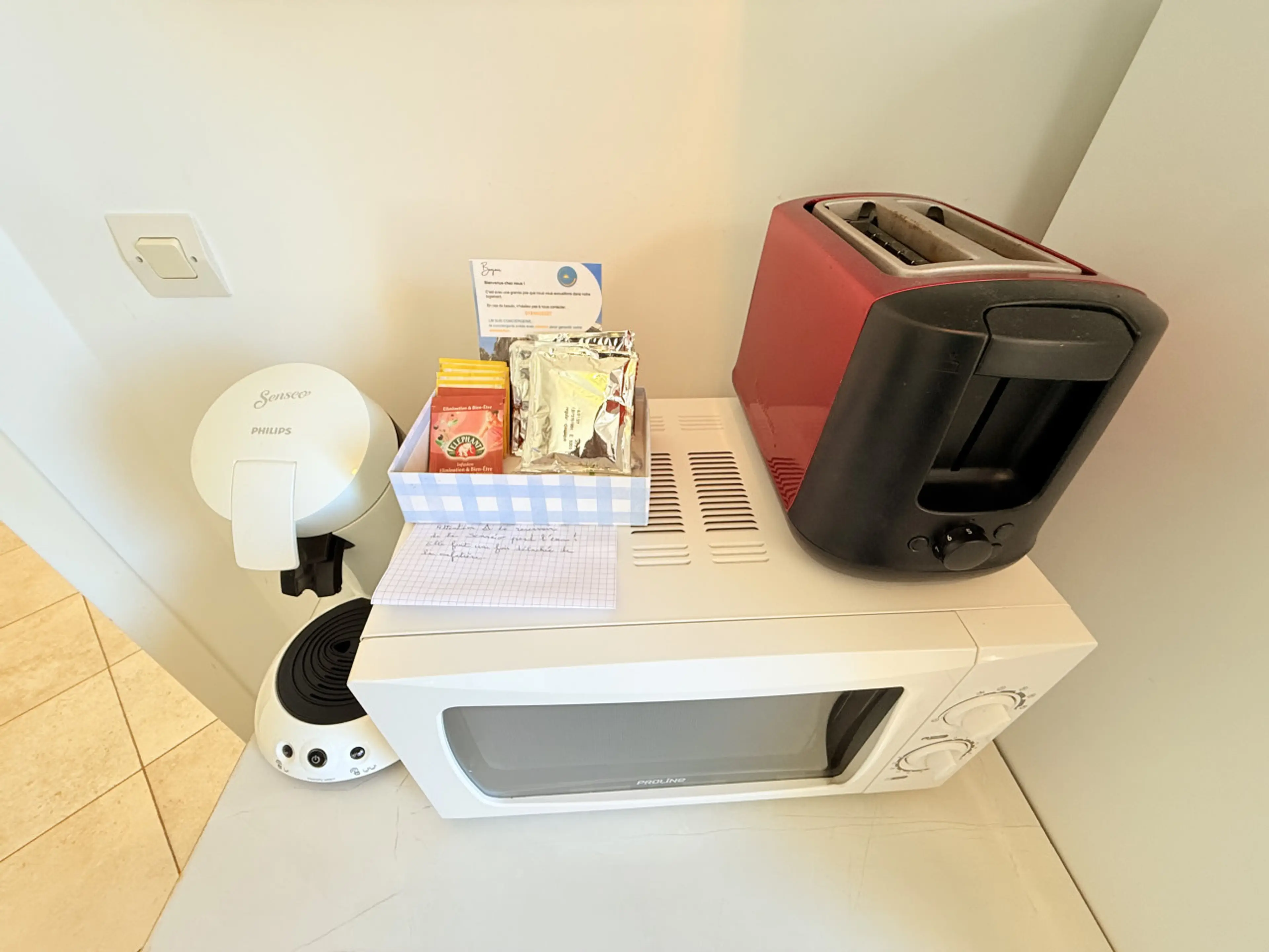 Caffée, thé, bonbons offert