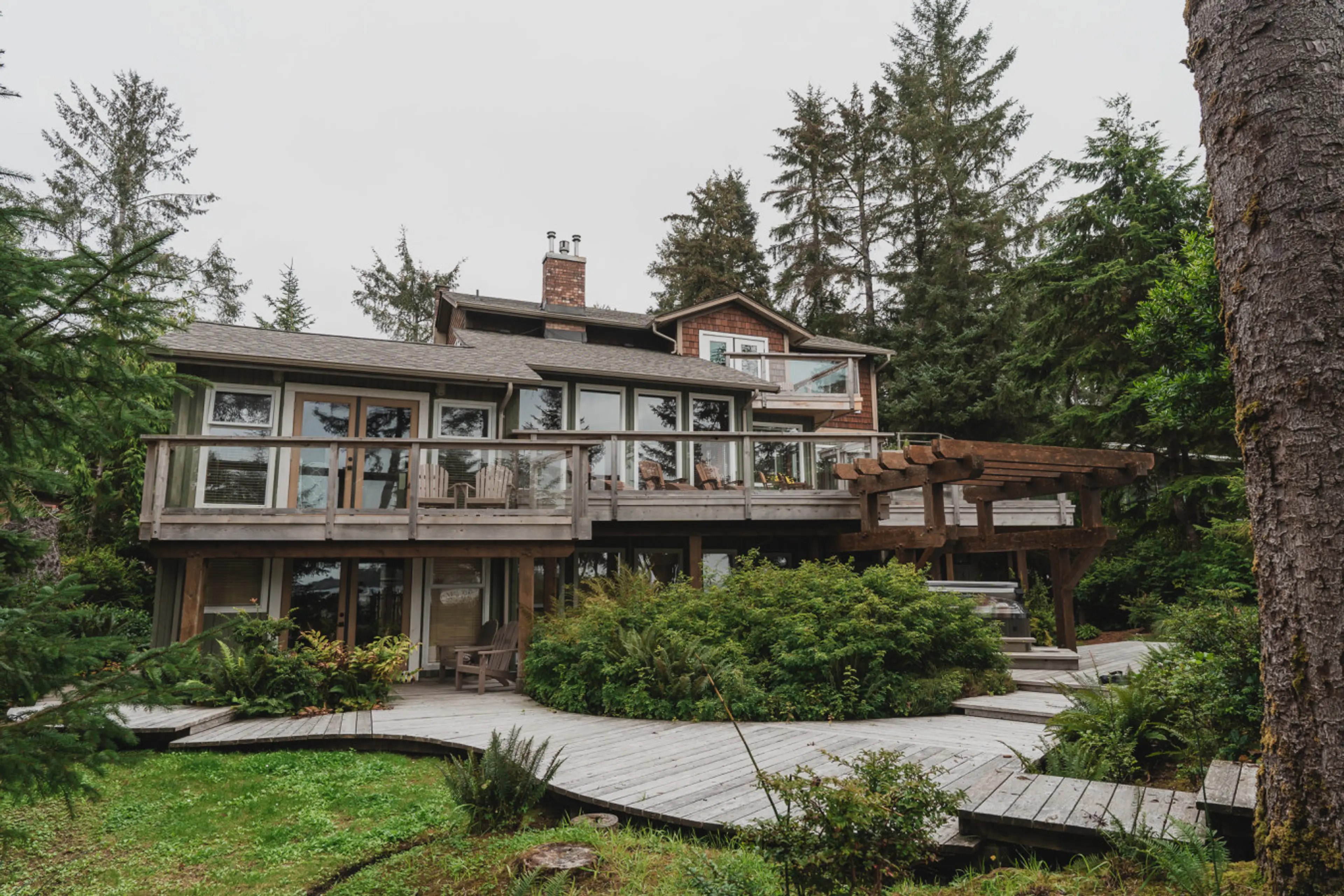 Front view of the house facing the beach