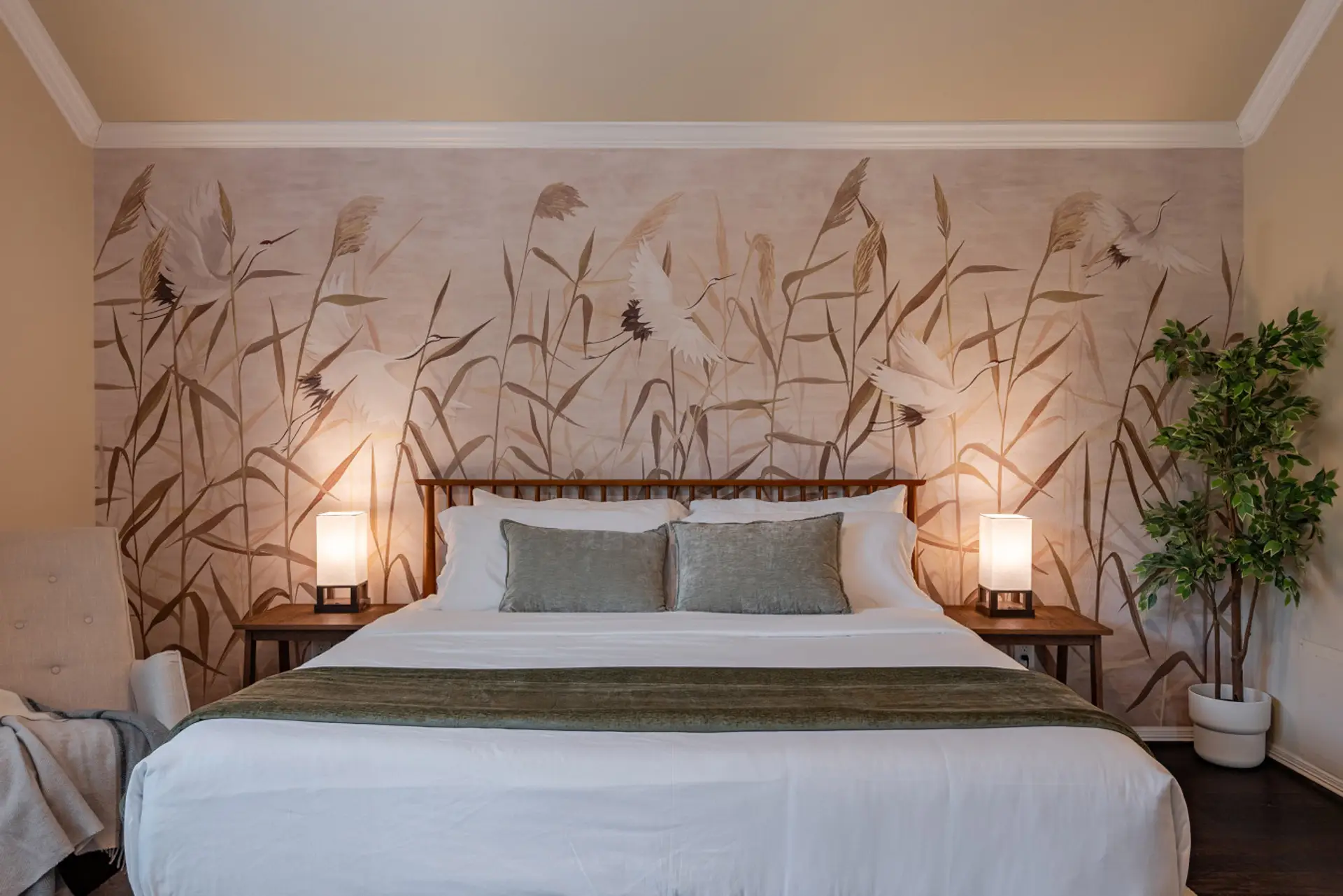 Spacious king-sized bed featuring a comfortable Zinus mattress.