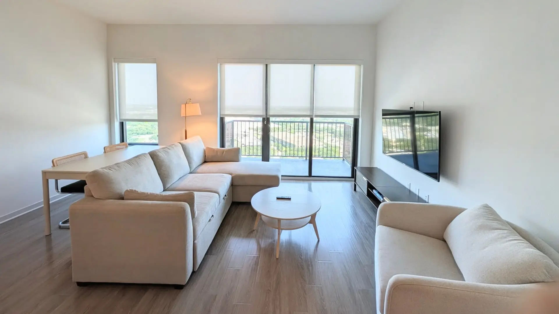Livingroom with sectional sofa