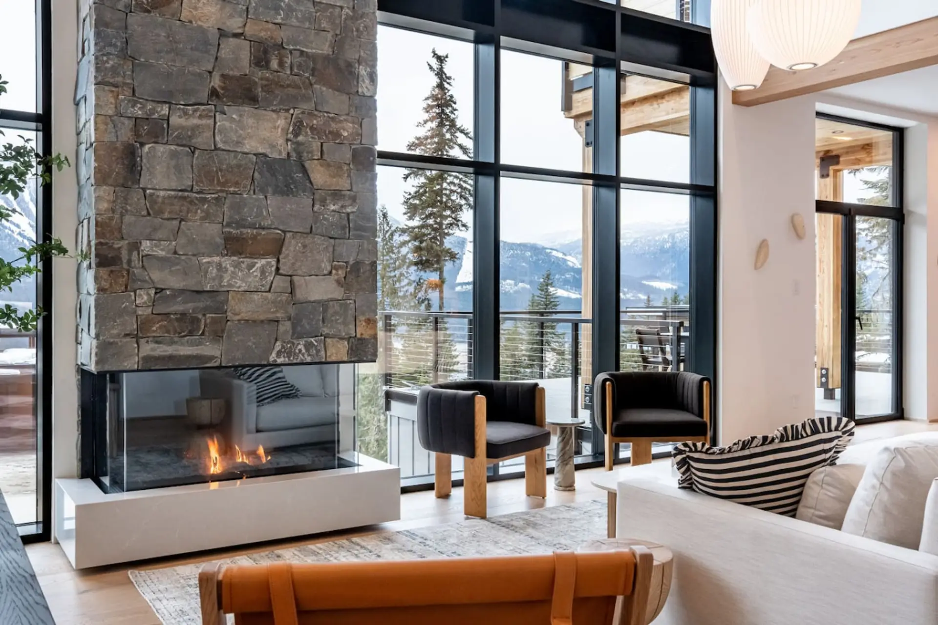 Ghost Peak Chalet, Revelstoke Select