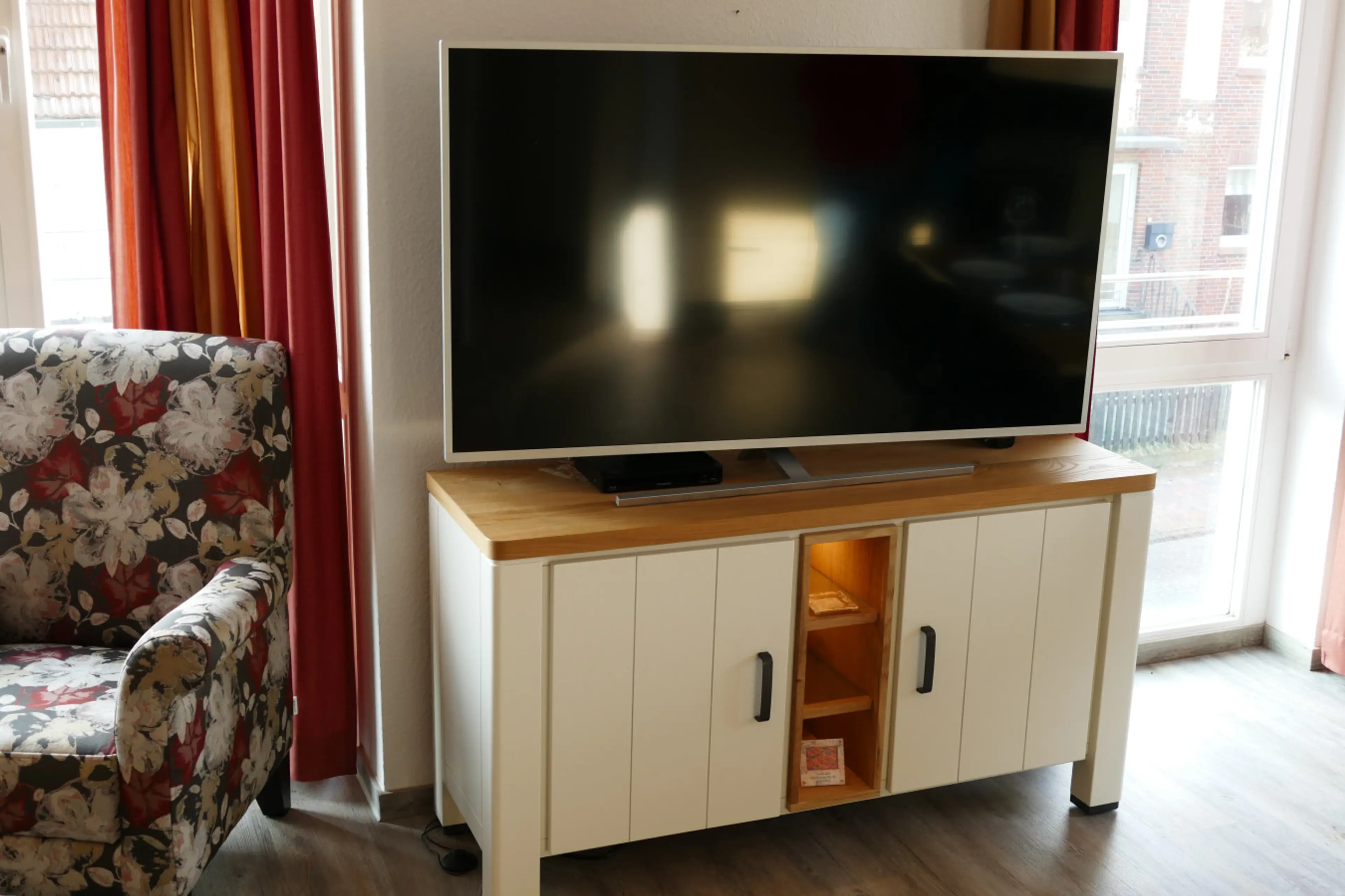 Wohnzimmer mit TV