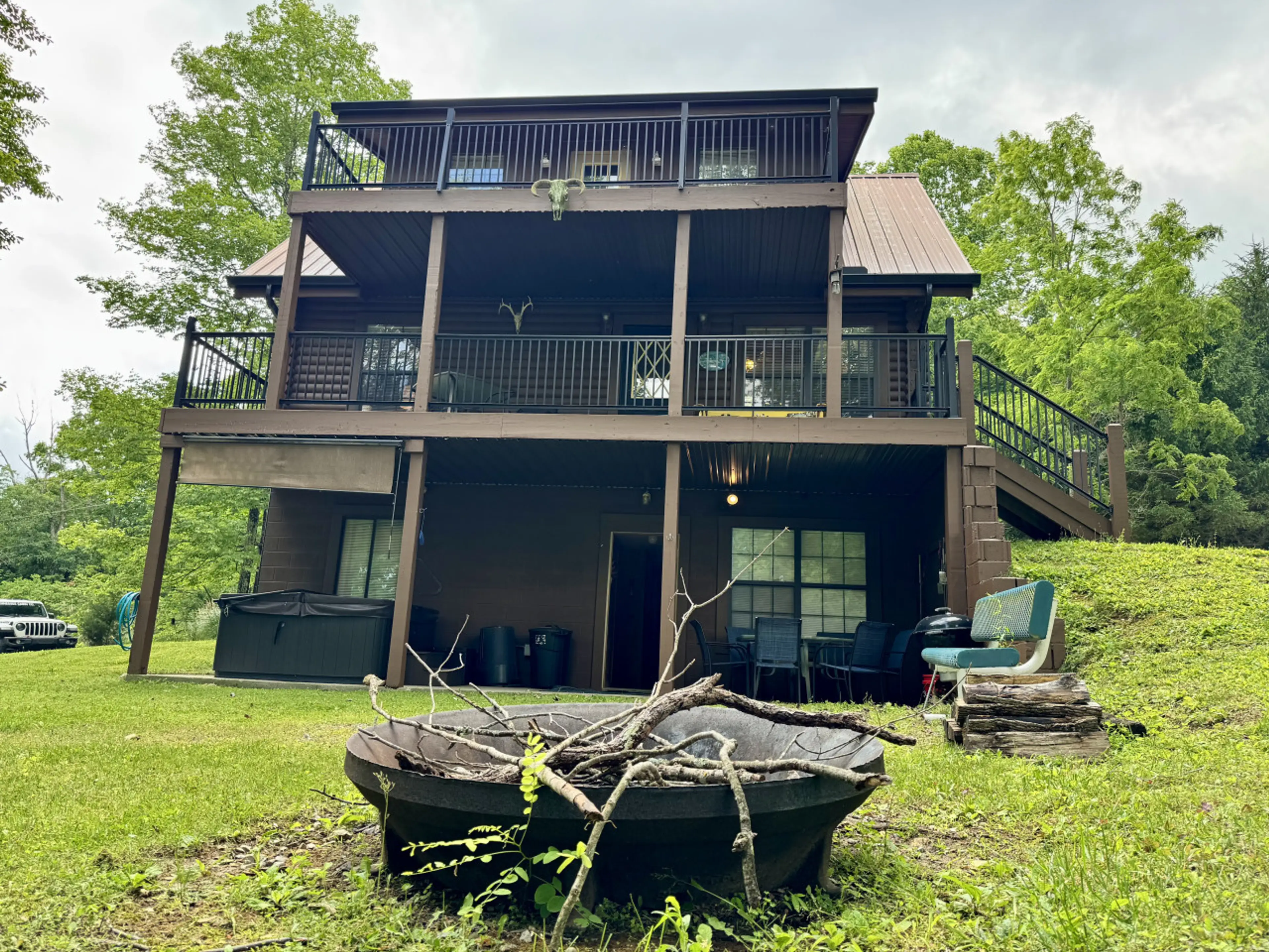 Gather around the oversized fire pit for unforgettable evenings under the stars.