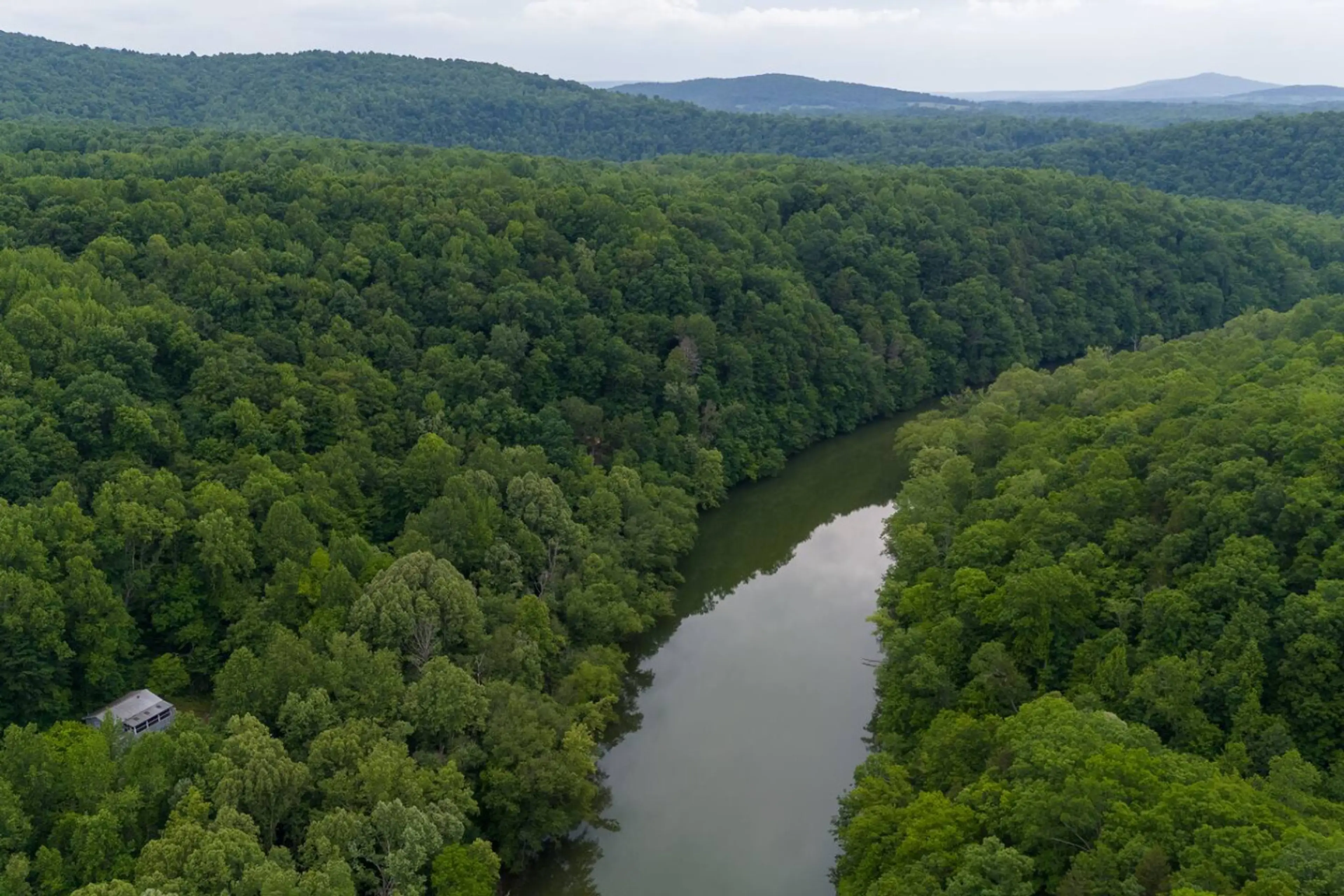 Located just 200 feet from the East Fork on Dale Hollow