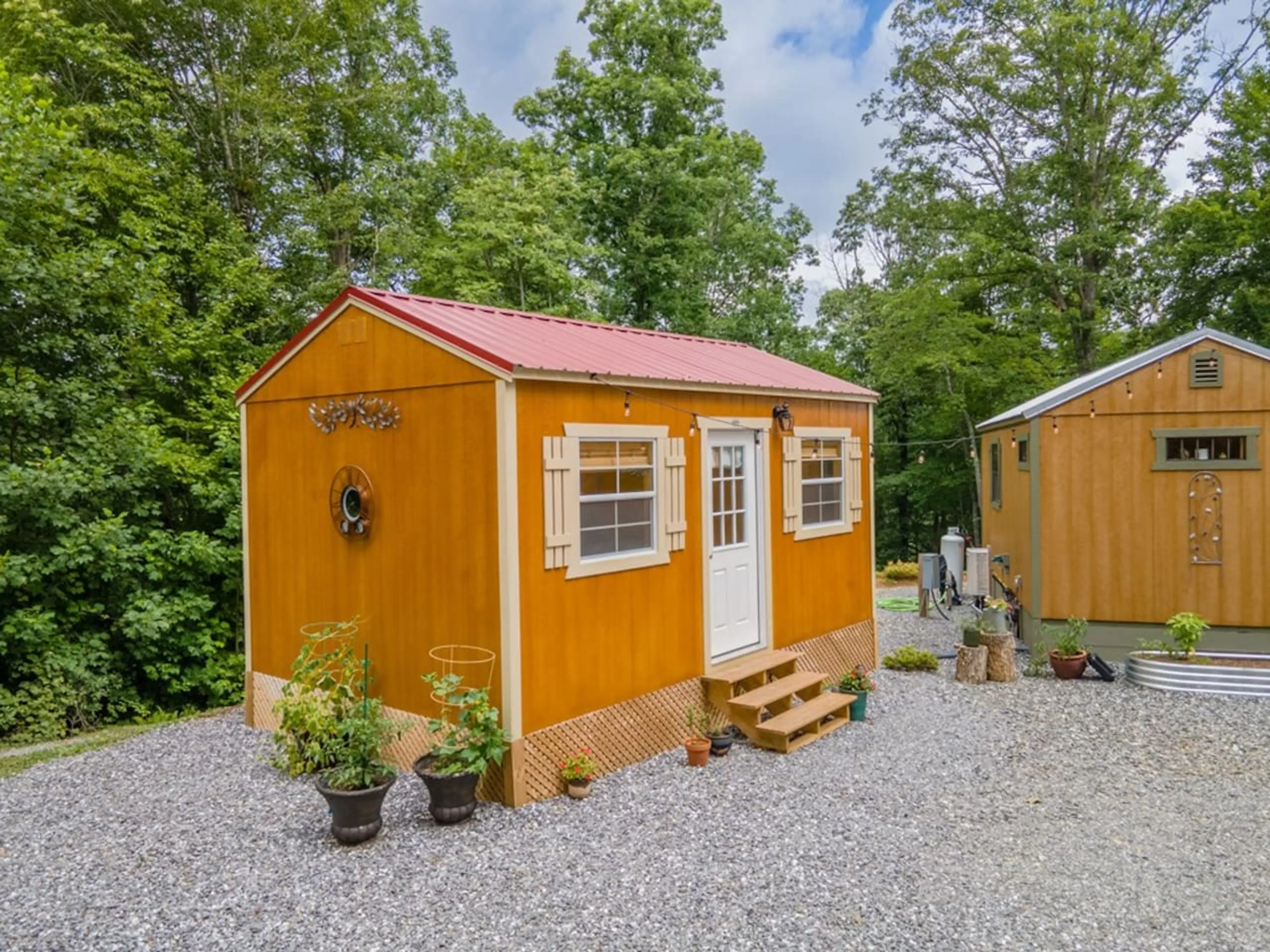 Sleeper Cabin (left) & Cabin 1 (right) combo